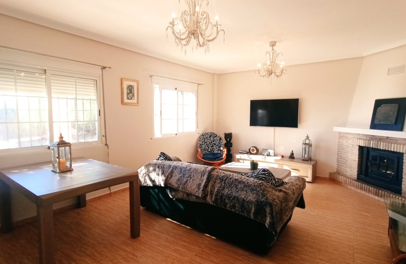 Revente - Villa Individuelle -
Avileses - Inland