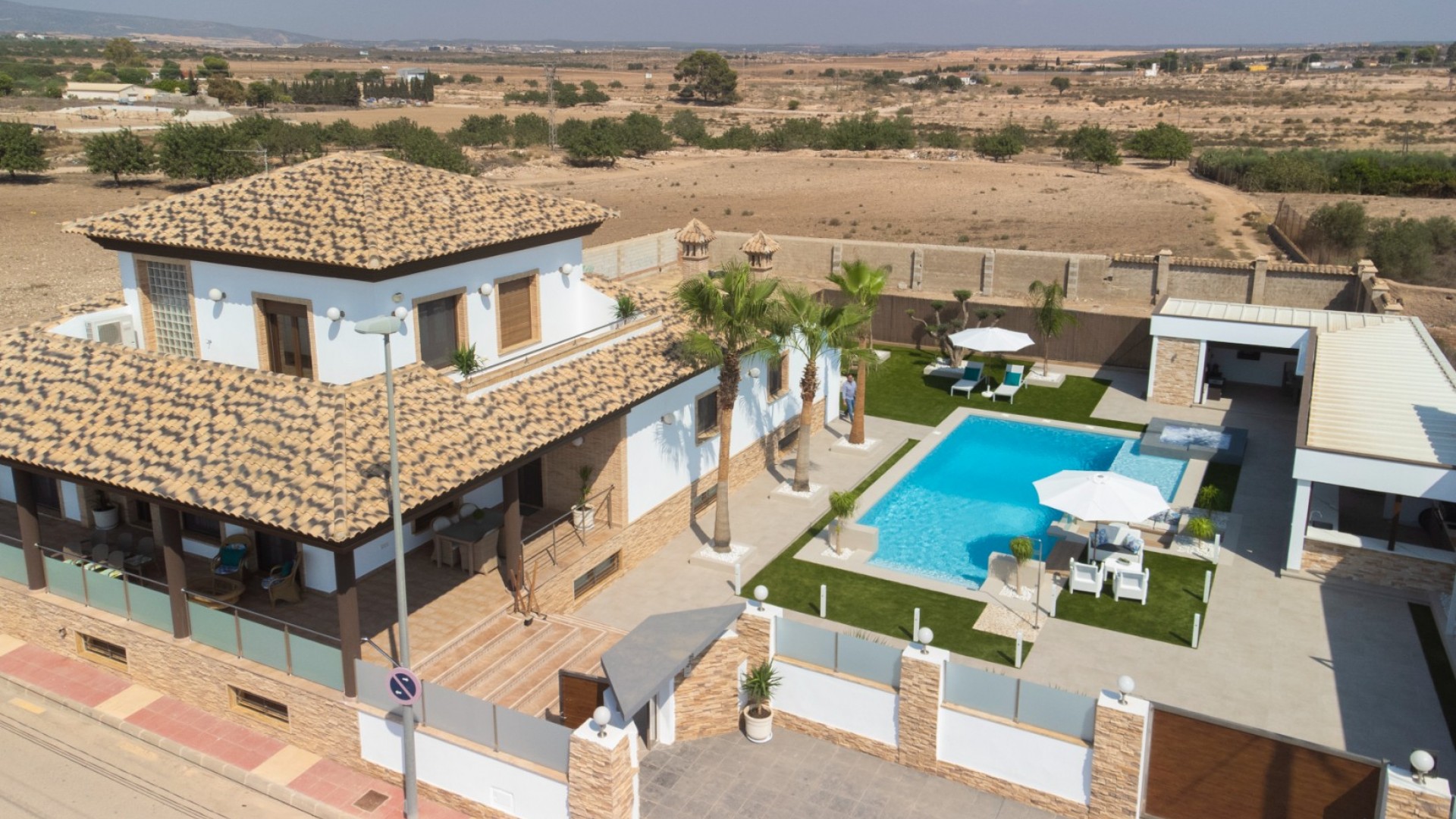 Revente - Villa Individuelle -
Avileses