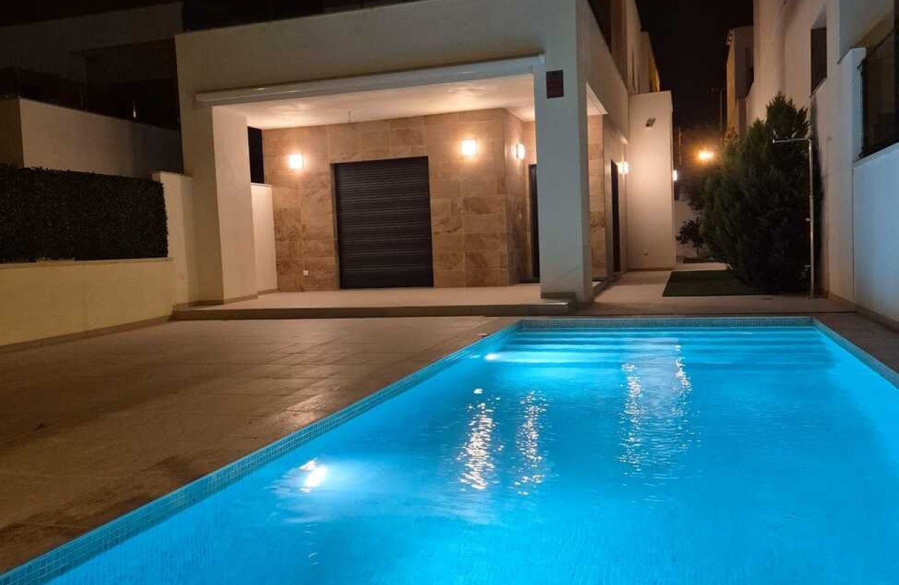 Revente - Villa Individuelle -
Bigastro - Inland