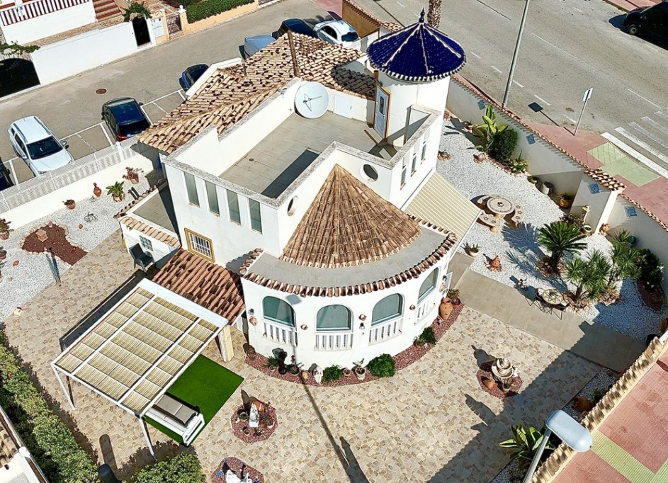 Revente - Villa Individuelle -
Cabo Roig