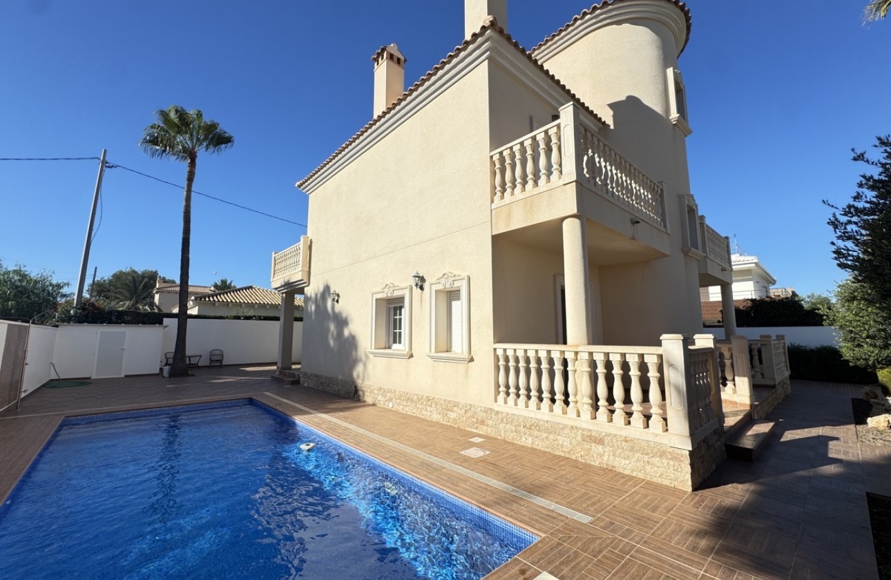 Revente - Villa Individuelle -
Cabo Roig