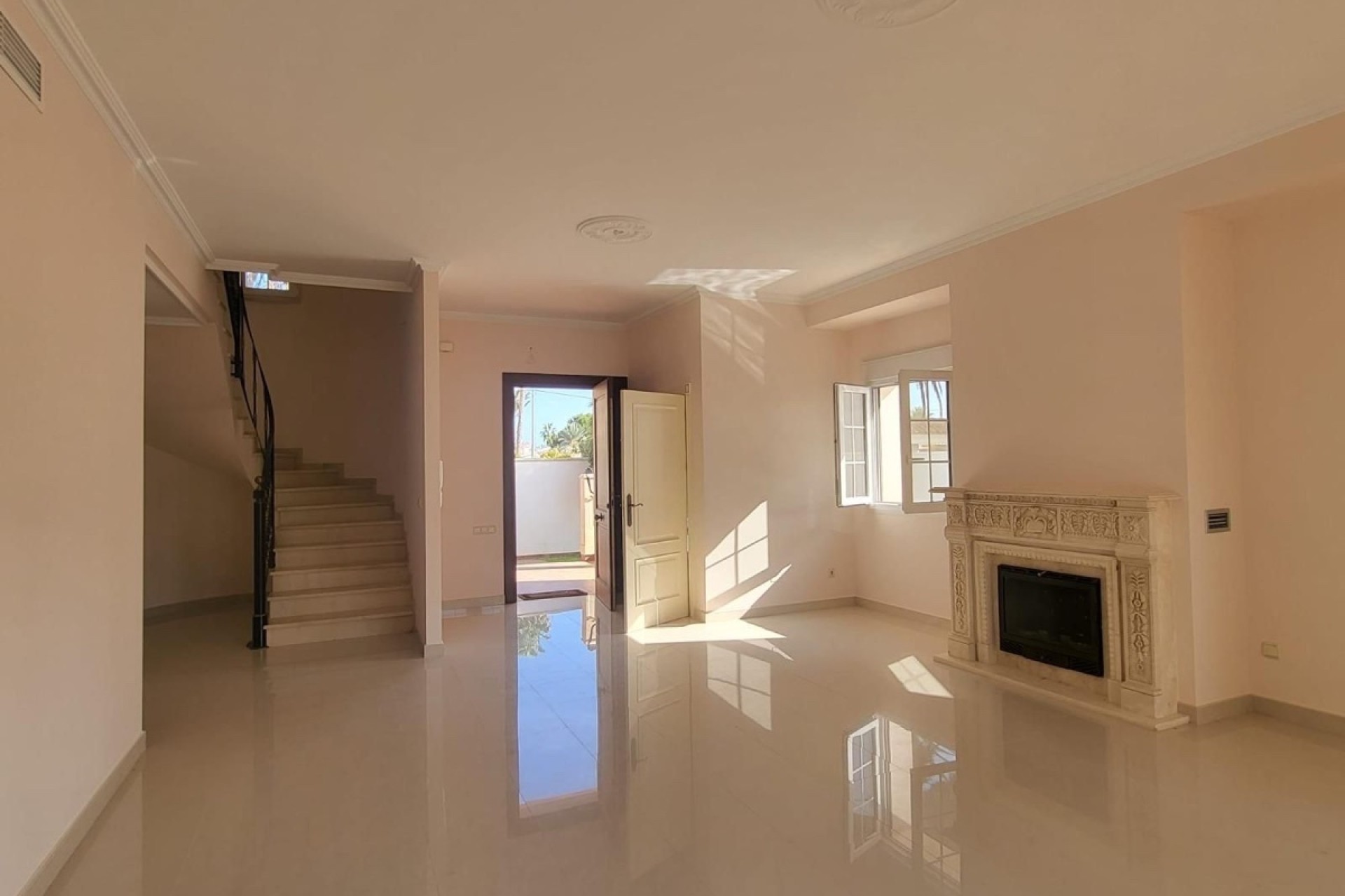 Revente - Villa Individuelle -
Cabo Roig