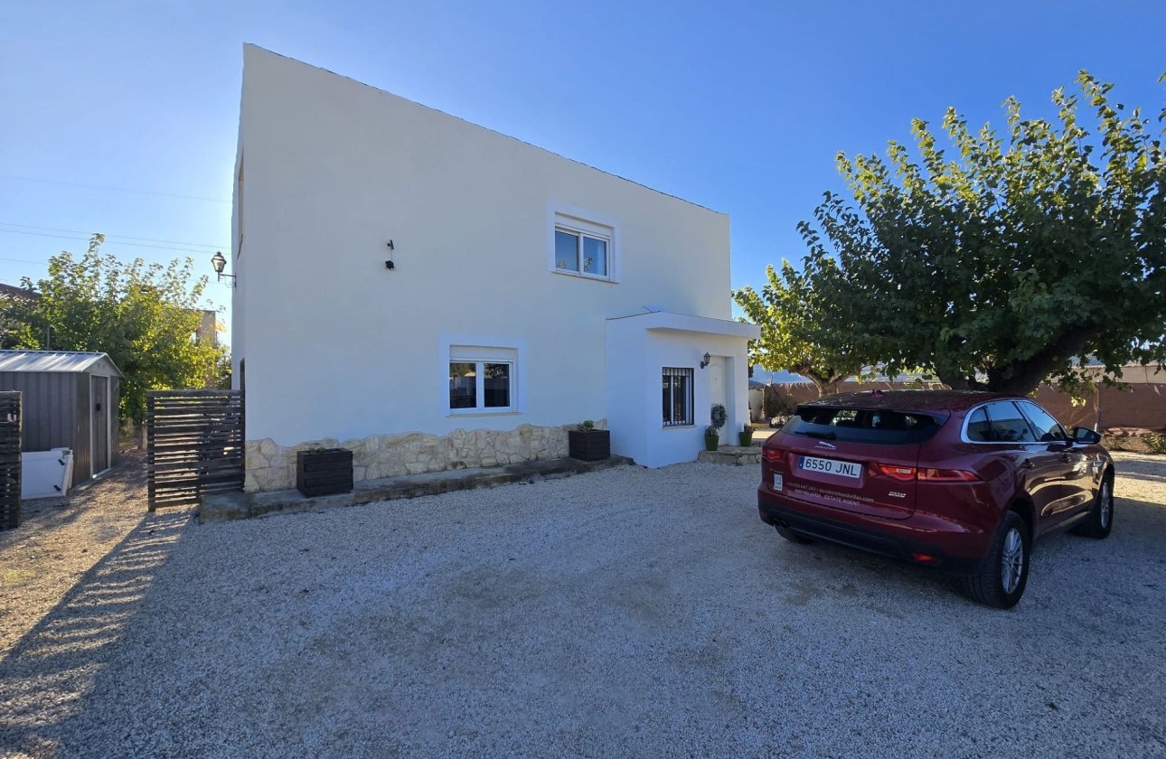 Revente - Villa Individuelle -
Castalla