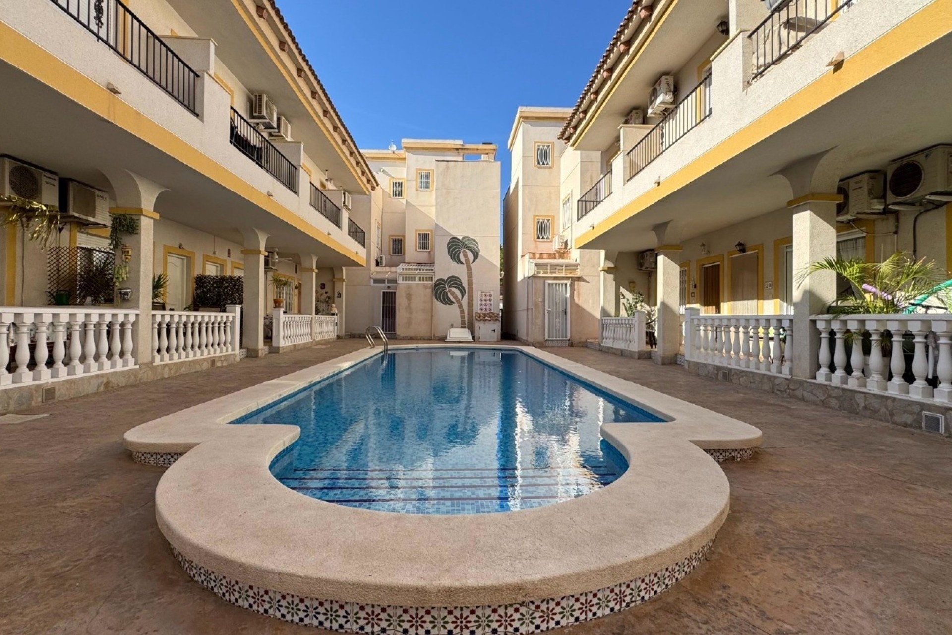 Revente - Villa Individuelle -
Catral