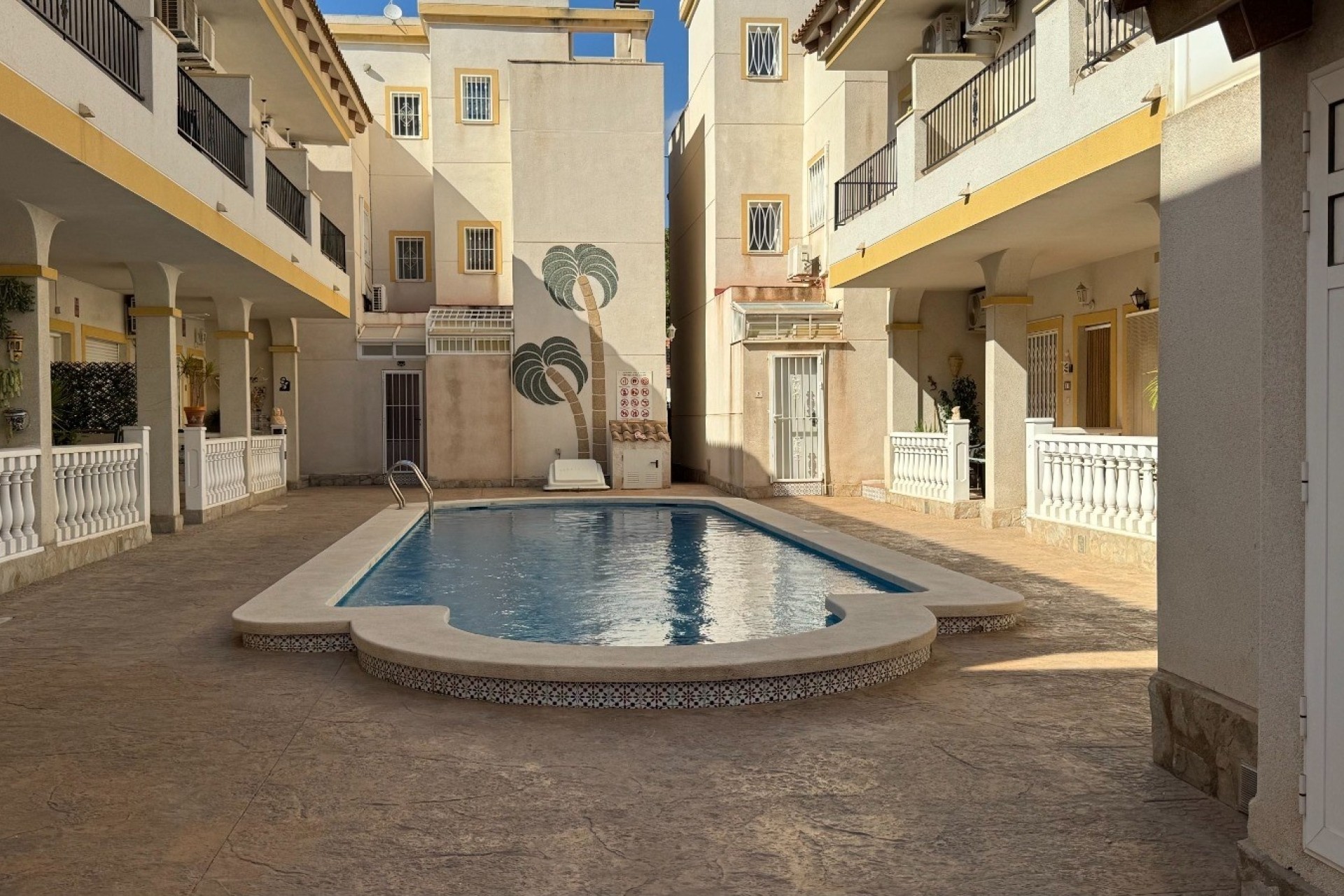 Revente - Villa Individuelle -
Catral