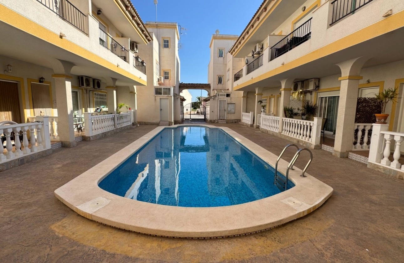 Revente - Villa Individuelle -
Catral