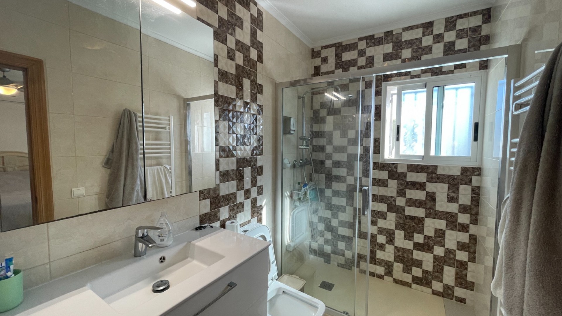 Revente - Villa Individuelle -
Catral