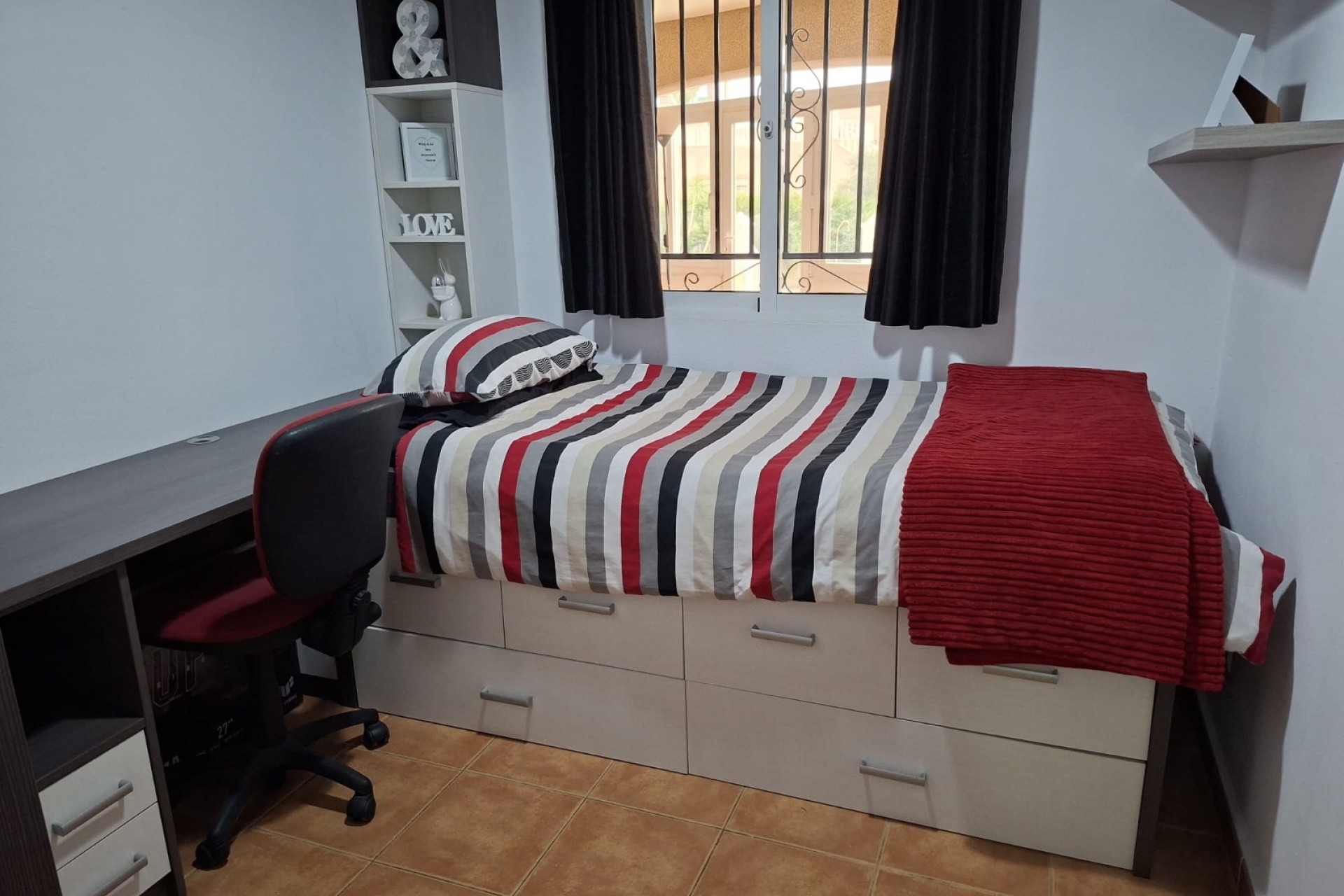 Revente - Villa Individuelle -
Catral