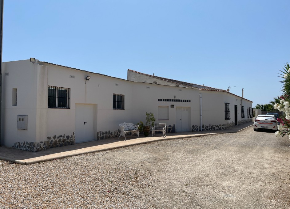 Revente - Villa Individuelle -
Daya Nueva