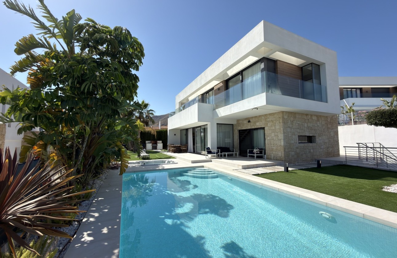 Revente - Villa Individuelle -
Finestrat