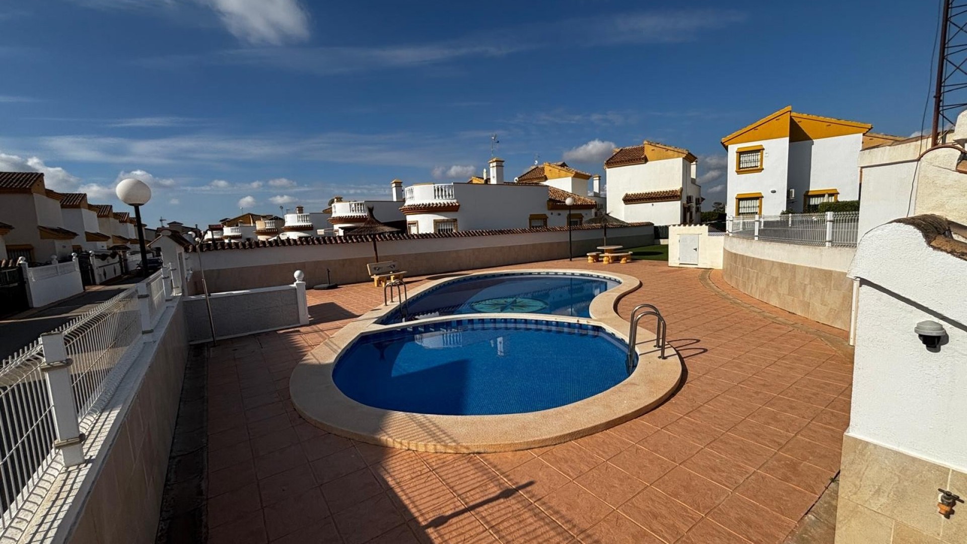 Revente - Villa Individuelle -
Guardamar del Segura - Guardamar - El Raso