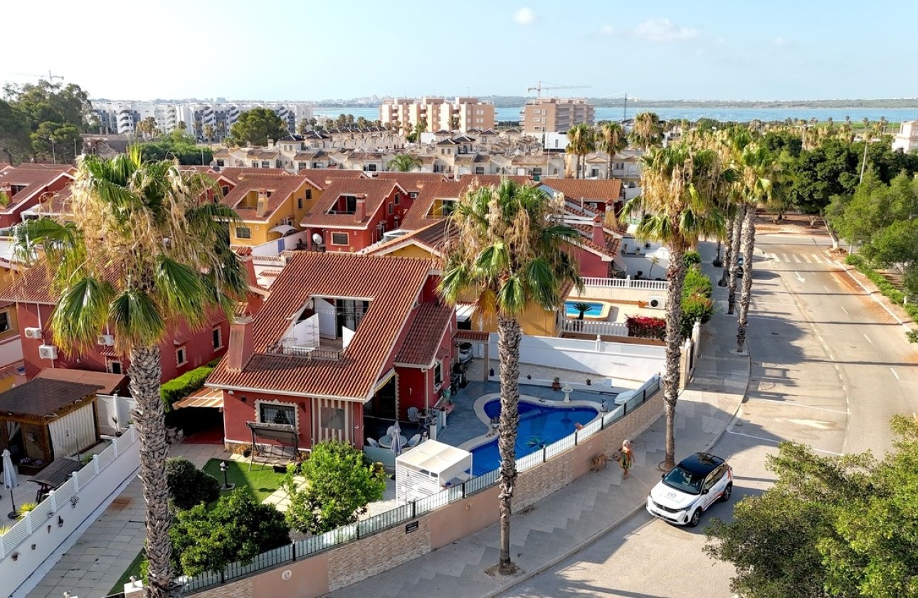 Revente - Villa Individuelle -
Guardamar del Segura