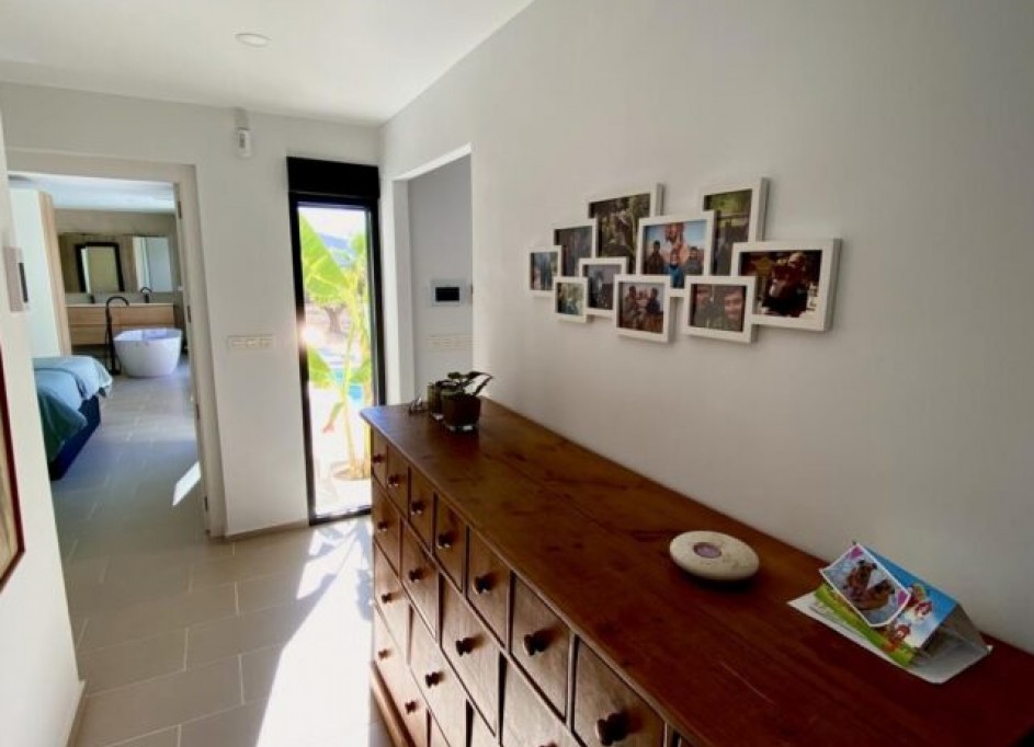 Revente - Villa Individuelle -
Hondón de las Nieves