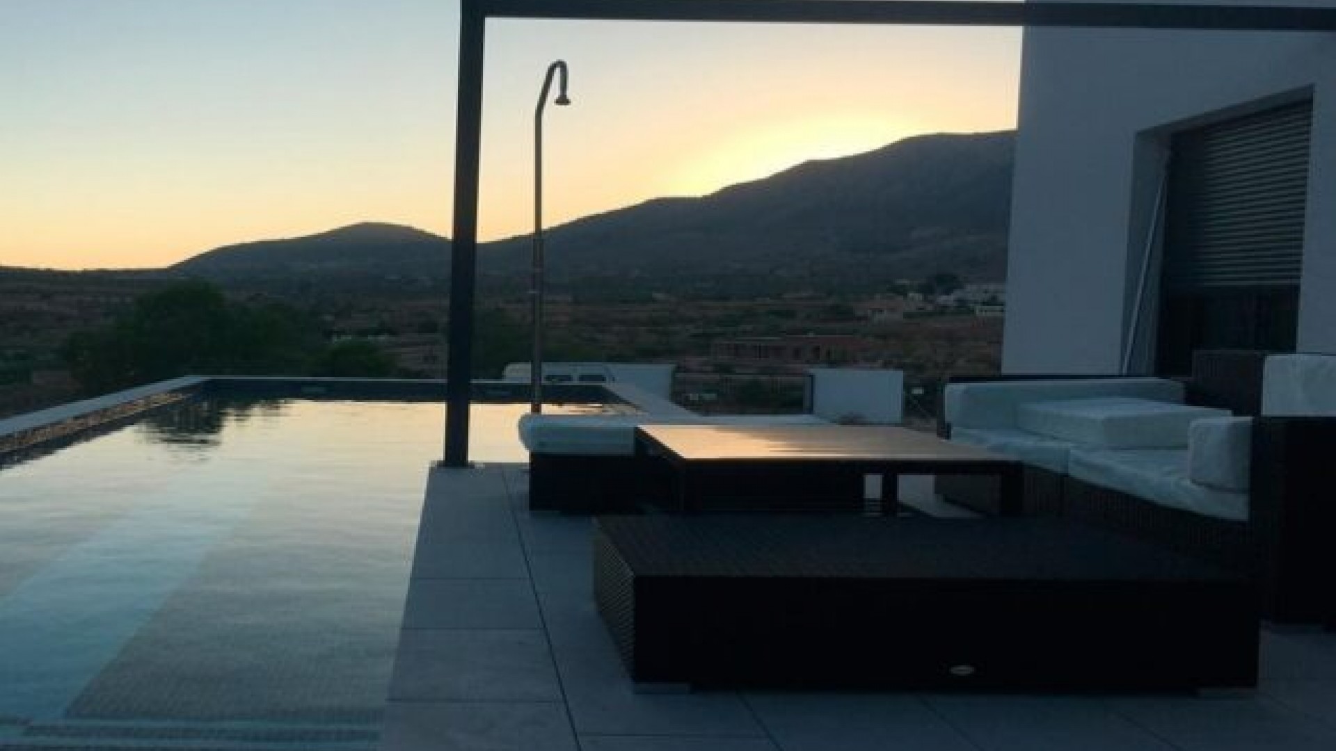 Revente - Villa Individuelle -
Hondón de las Nieves