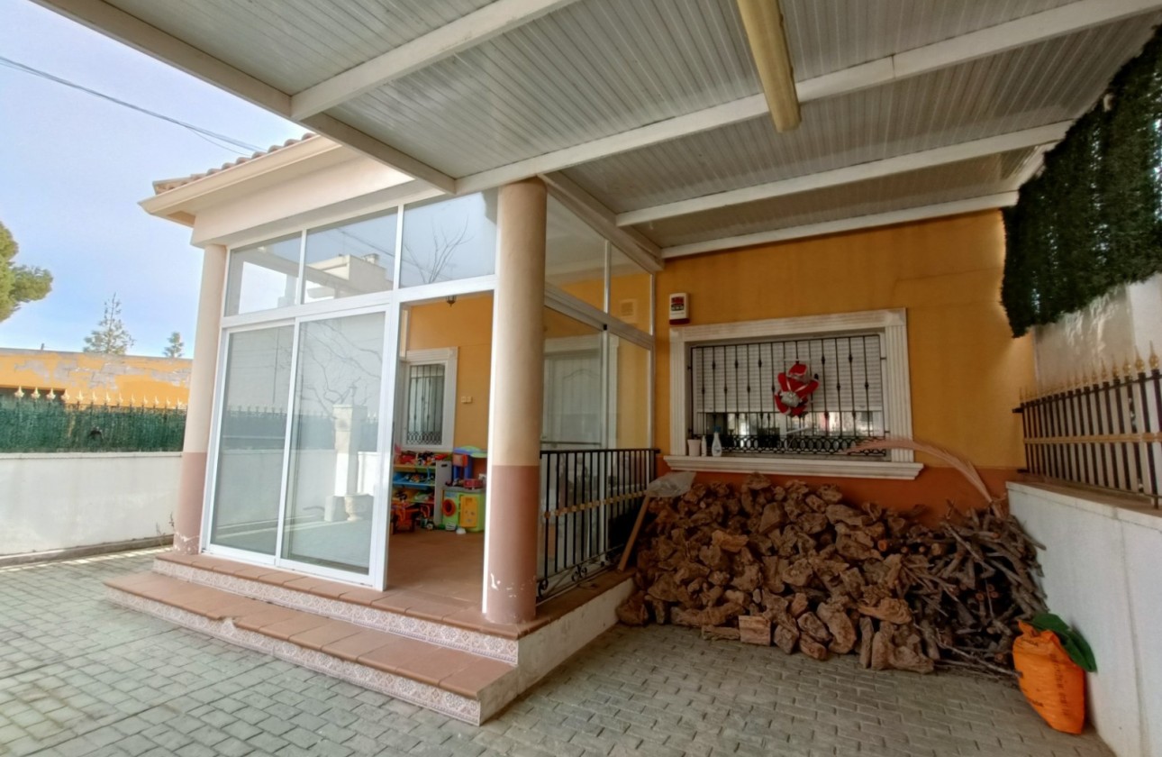 Revente - Villa Individuelle -
Hondón de los Fráiles