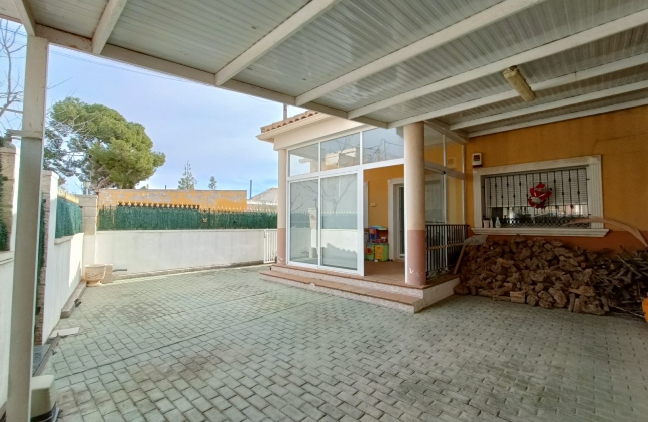 Revente - Villa Individuelle -
Hondón de los Fráiles