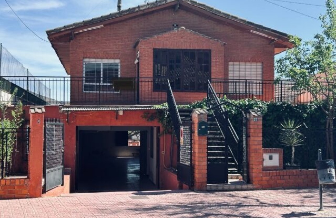 Revente - Villa Individuelle -
Hondón de los Fráiles