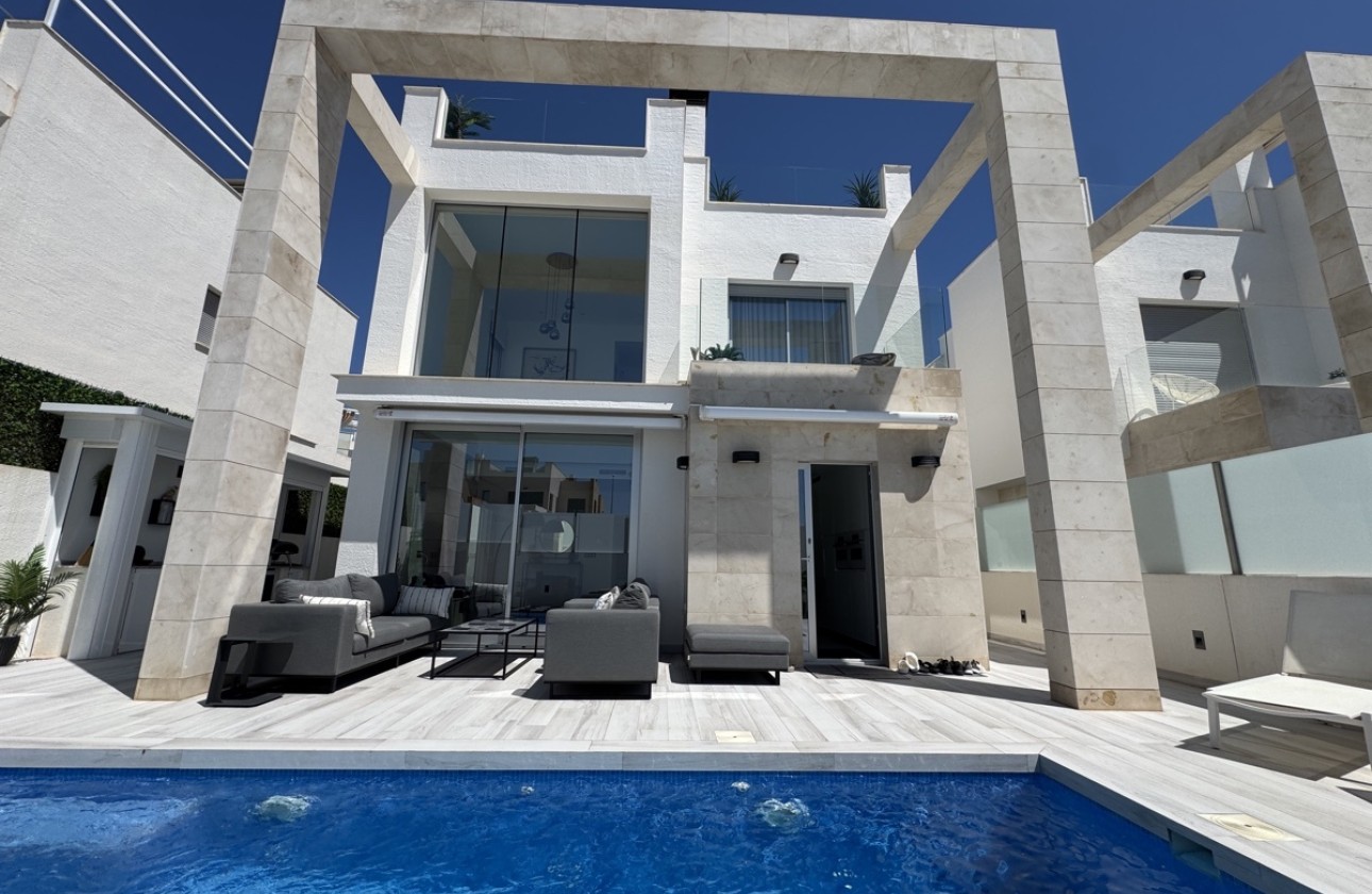 Revente - Villa Individuelle -
Lomas de Cabo Roig
