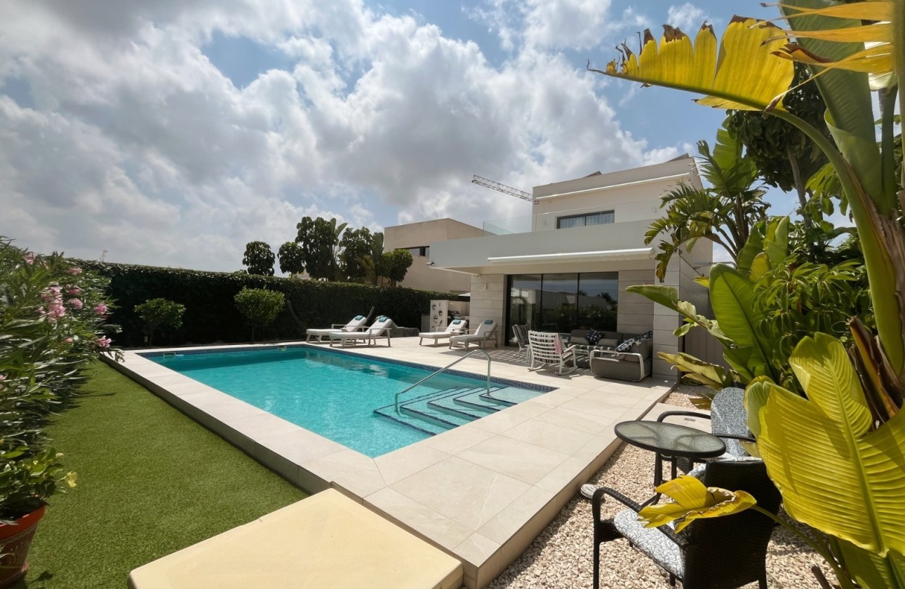 Revente - Villa individuelle -
Los Montesinos - La Herrada