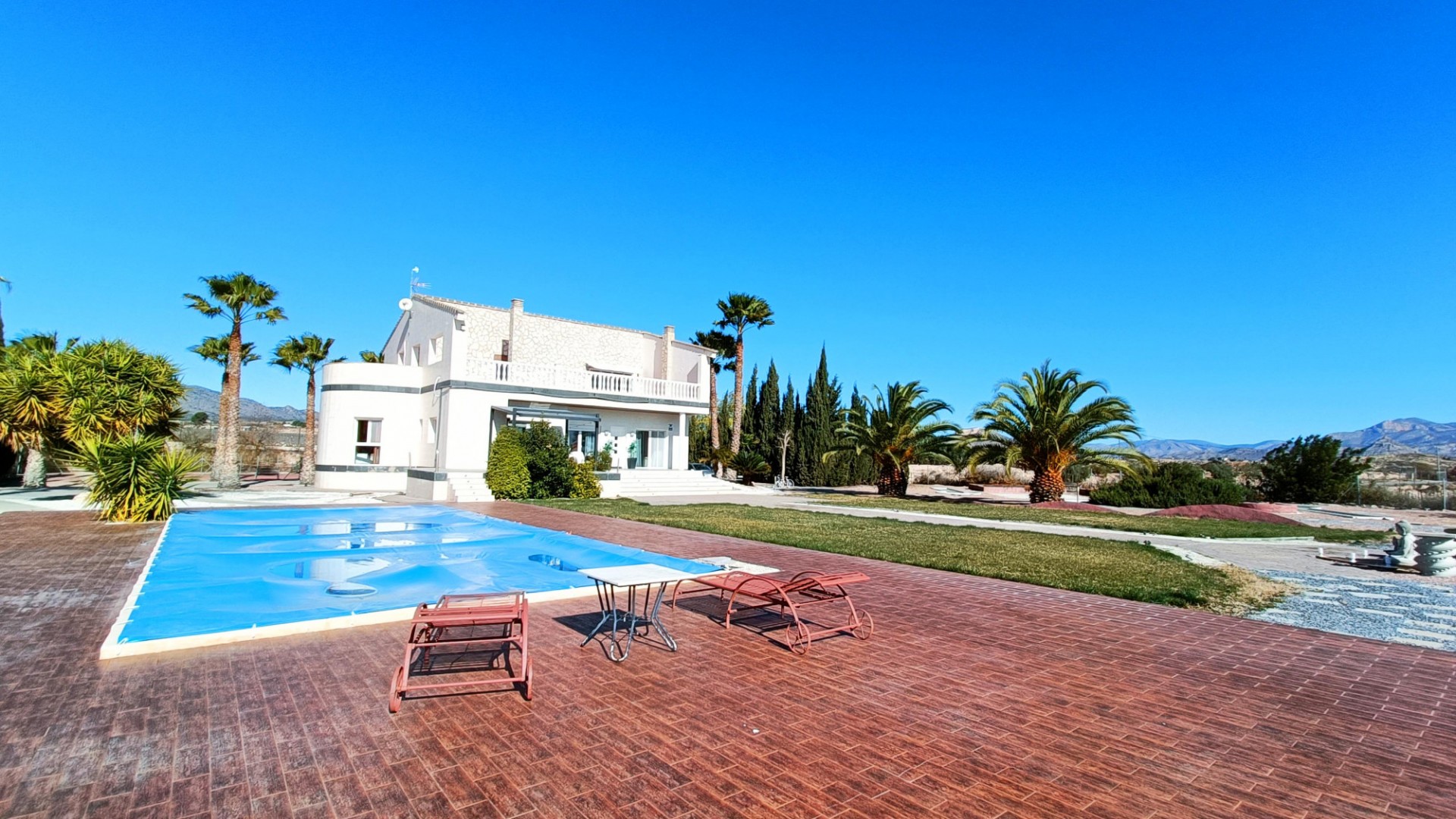 Revente - Villa Individuelle -
Novelda