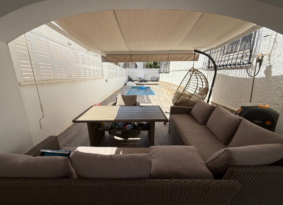 Revente - Villa Individuelle -
Orihuela Costa - Villamartín