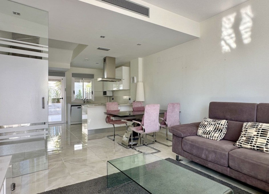 Revente - Villa Individuelle -
Orihuela Costa