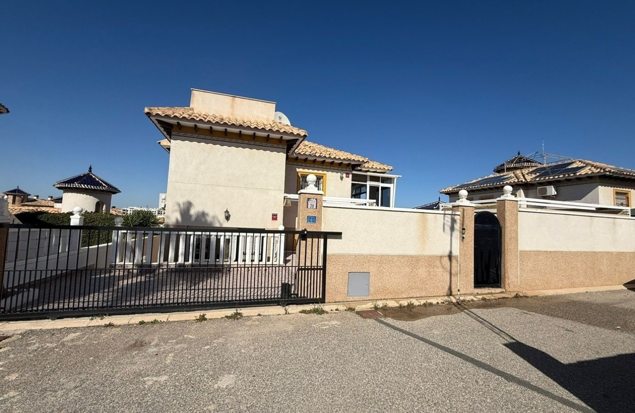 Revente - Villa Individuelle -
Orihuela Costa