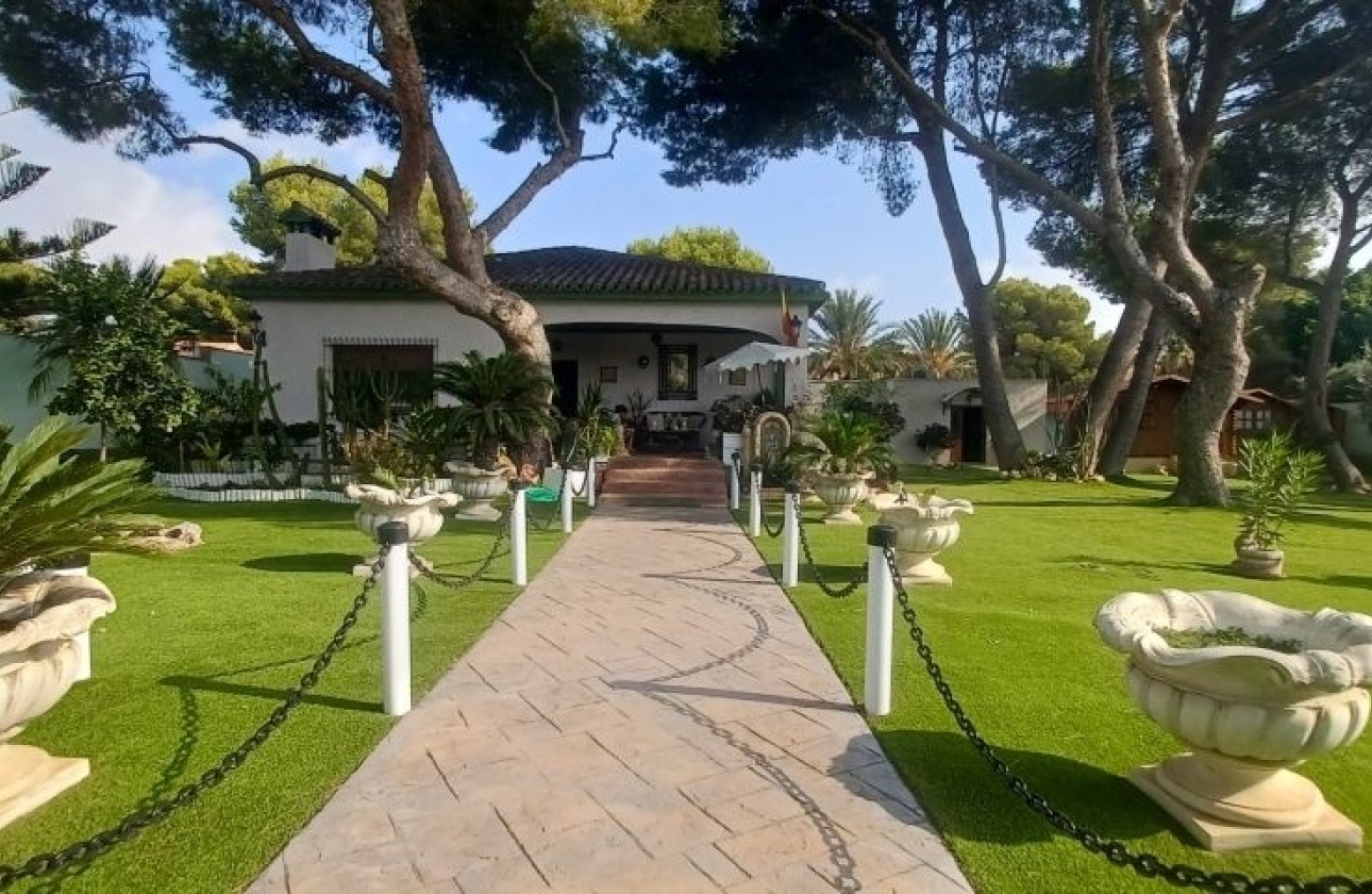 Revente - Villa Individuelle -
Orihuela Costa
