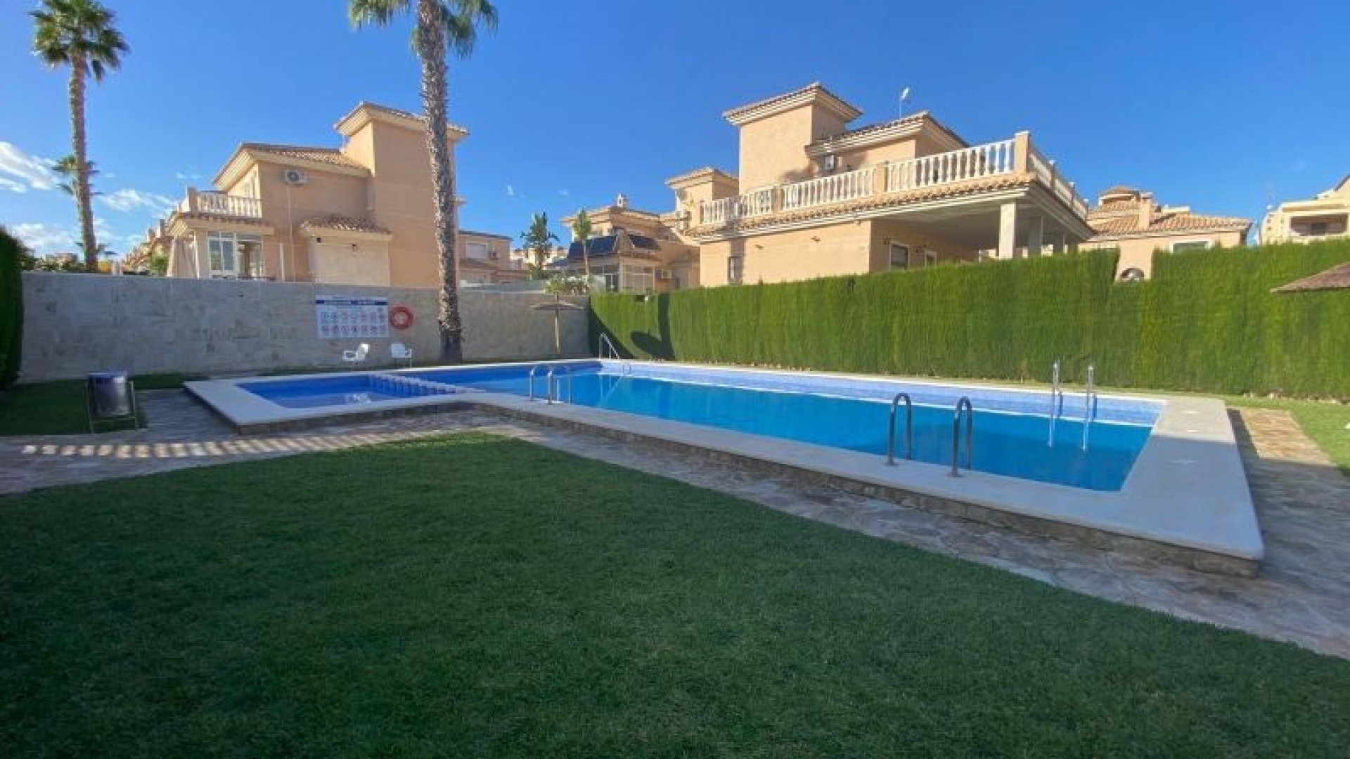 Revente - Villa Individuelle -
Orihuela Costa