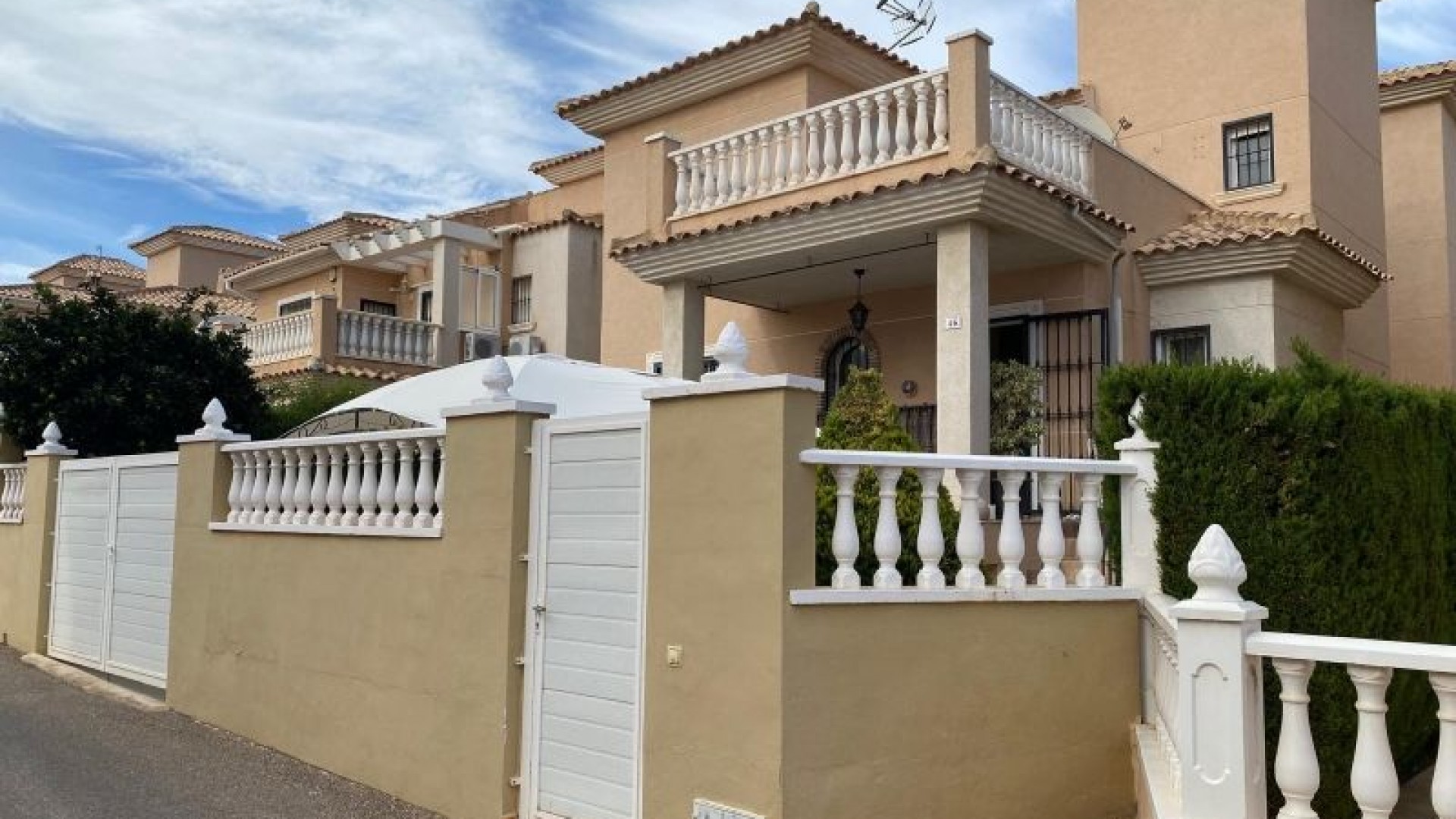 Revente - Villa Individuelle -
Orihuela Costa