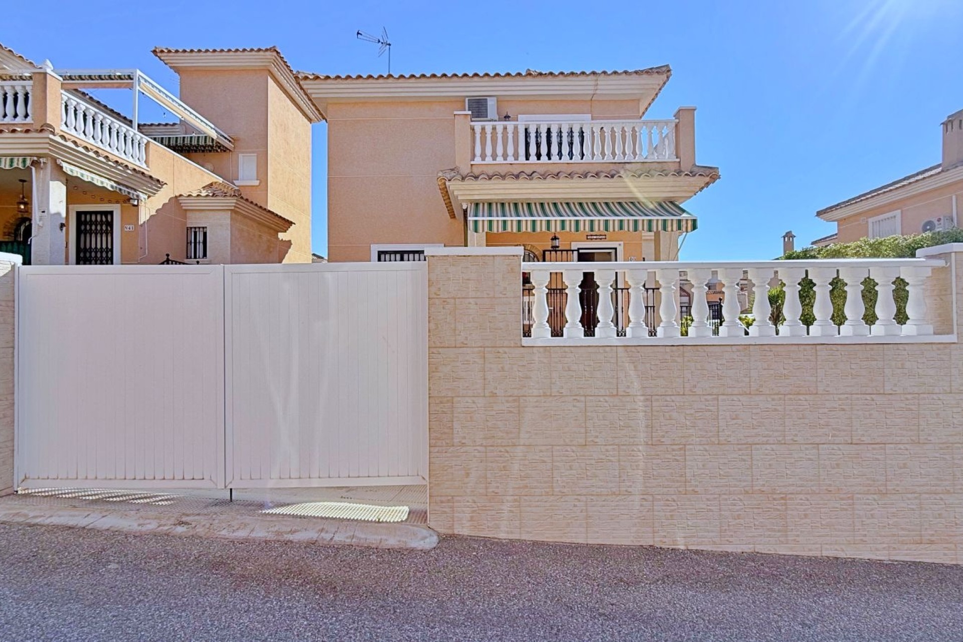 Revente - Villa Individuelle -
Orihuela - Orihuela Costa