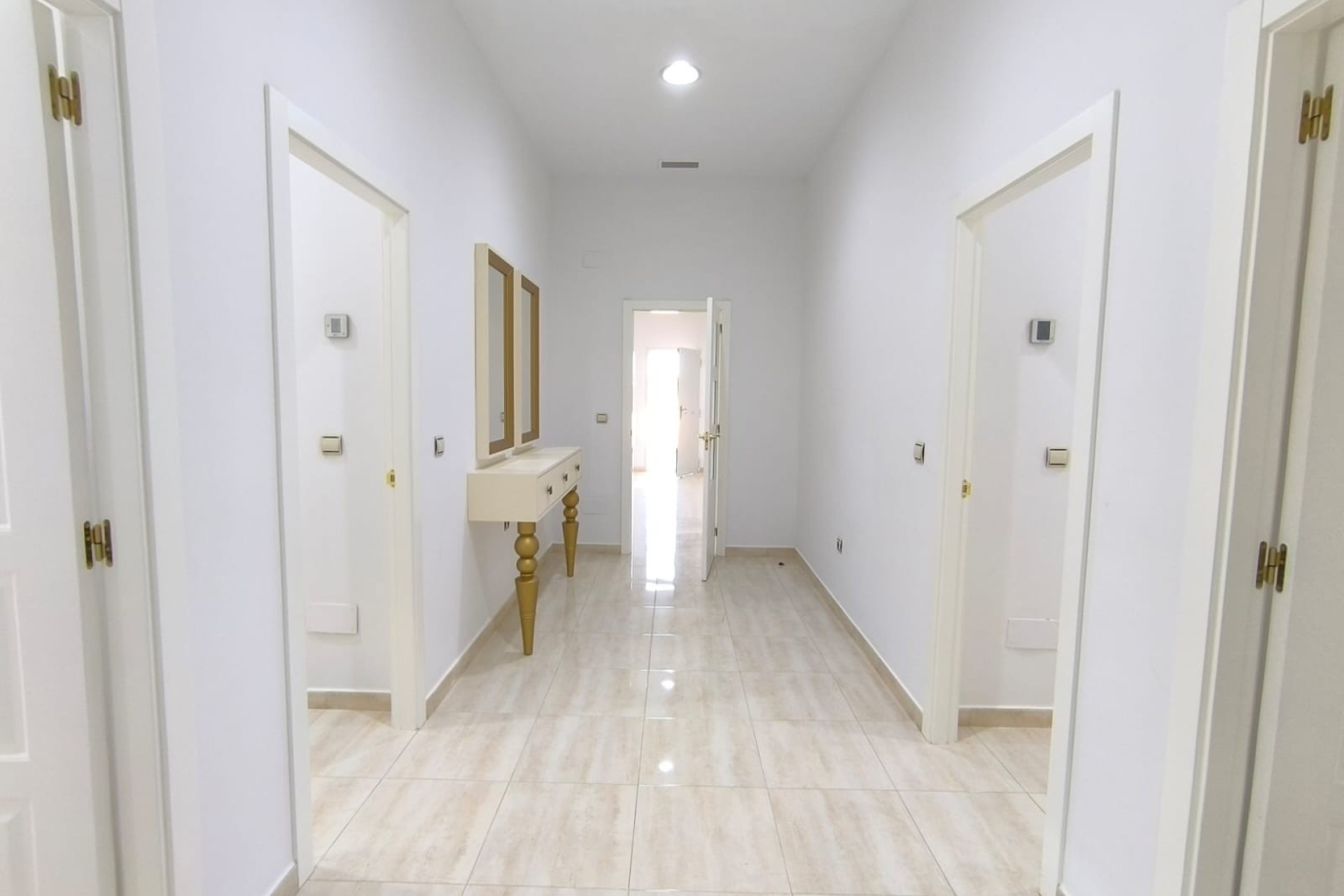 Revente - Villa Individuelle -
Pinoso - Inland