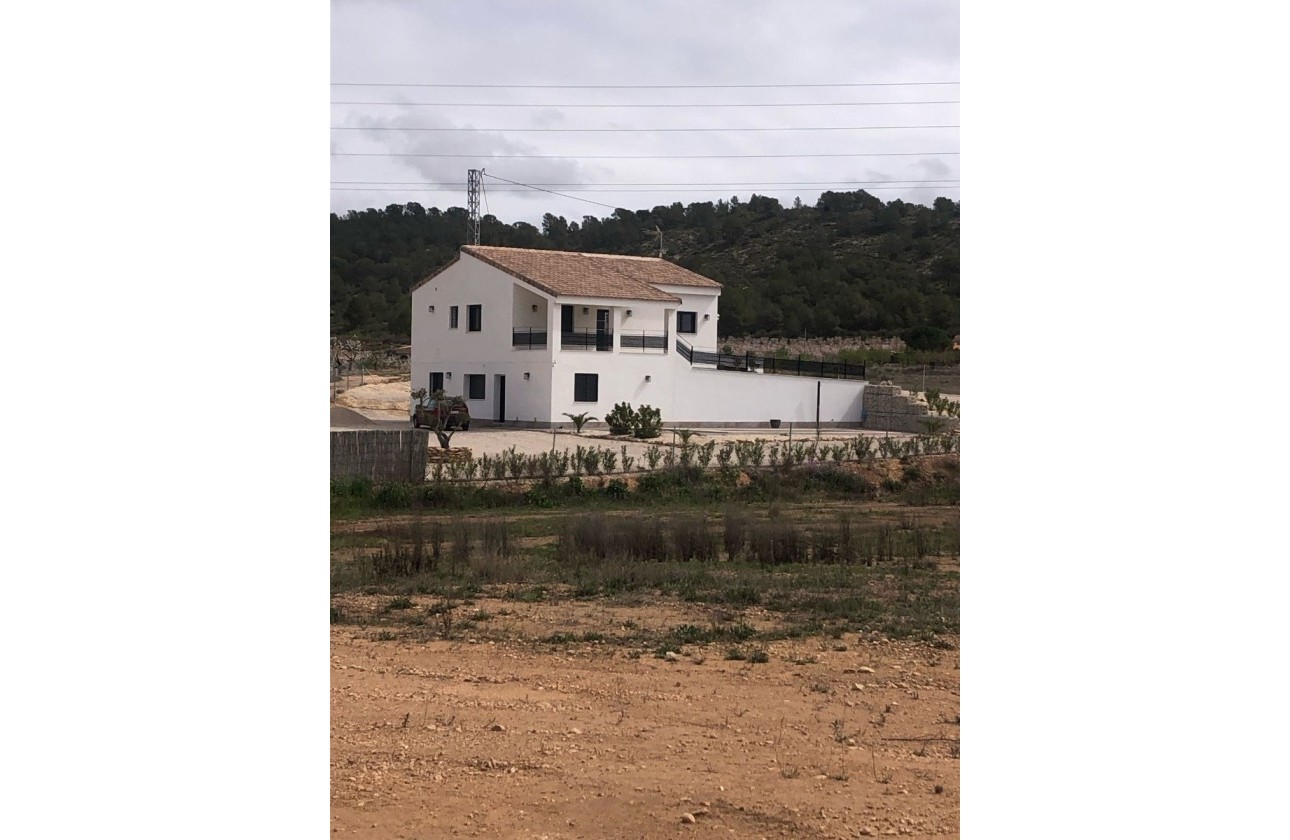 Revente - Villa Individuelle -
Pinoso - Inland