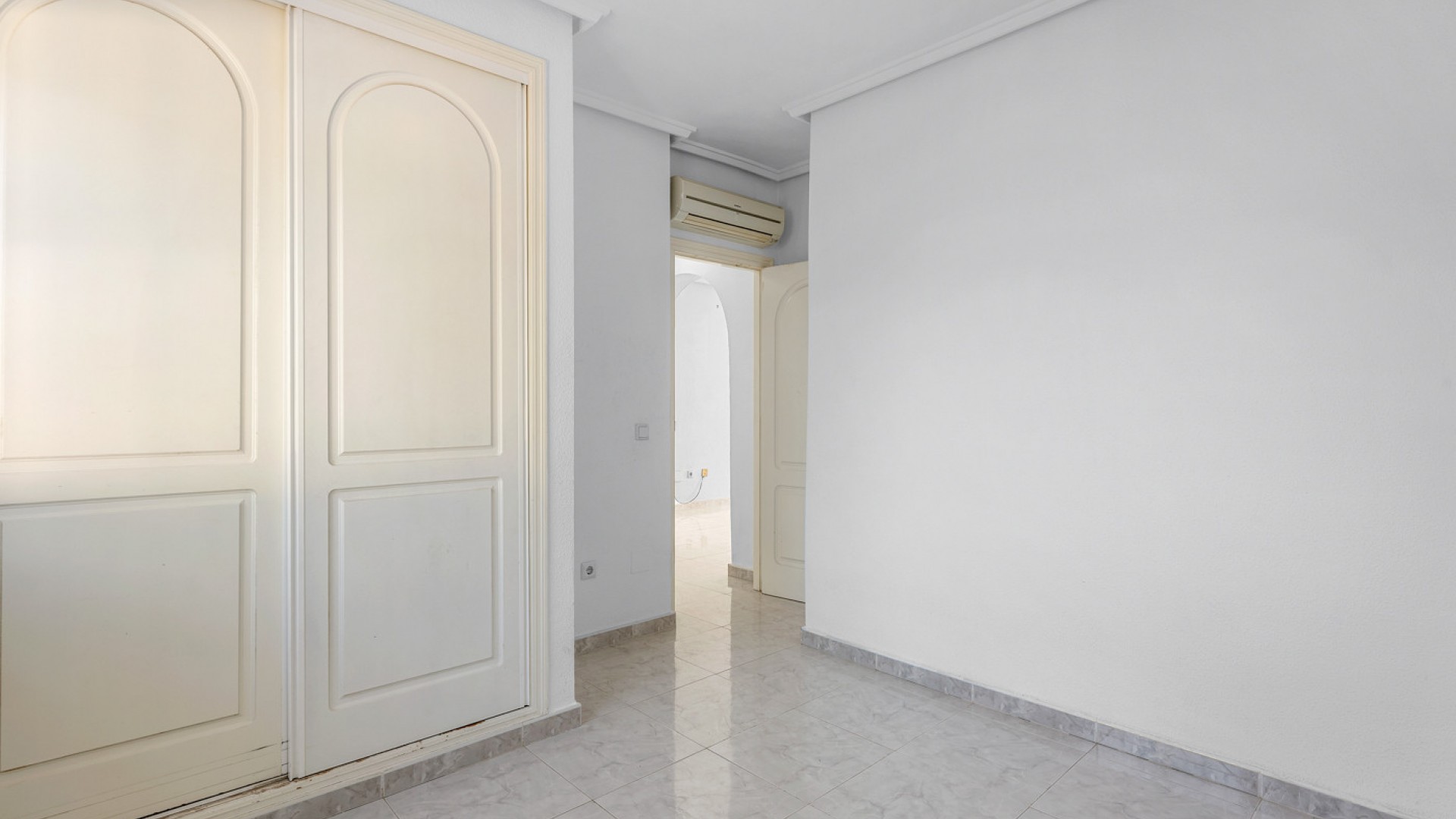 Revente - Villa Individuelle -
Rojales