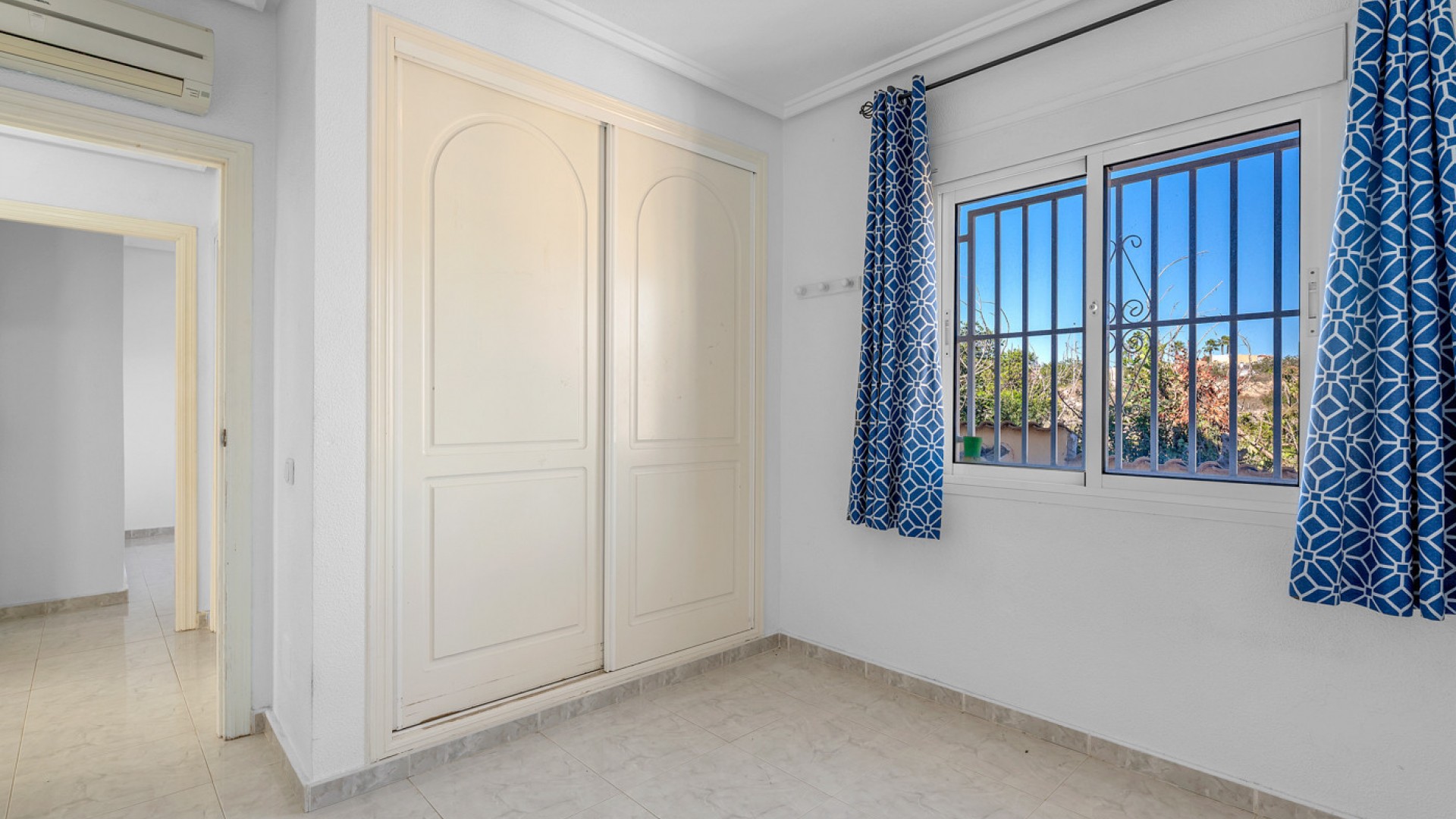 Revente - Villa Individuelle -
Rojales