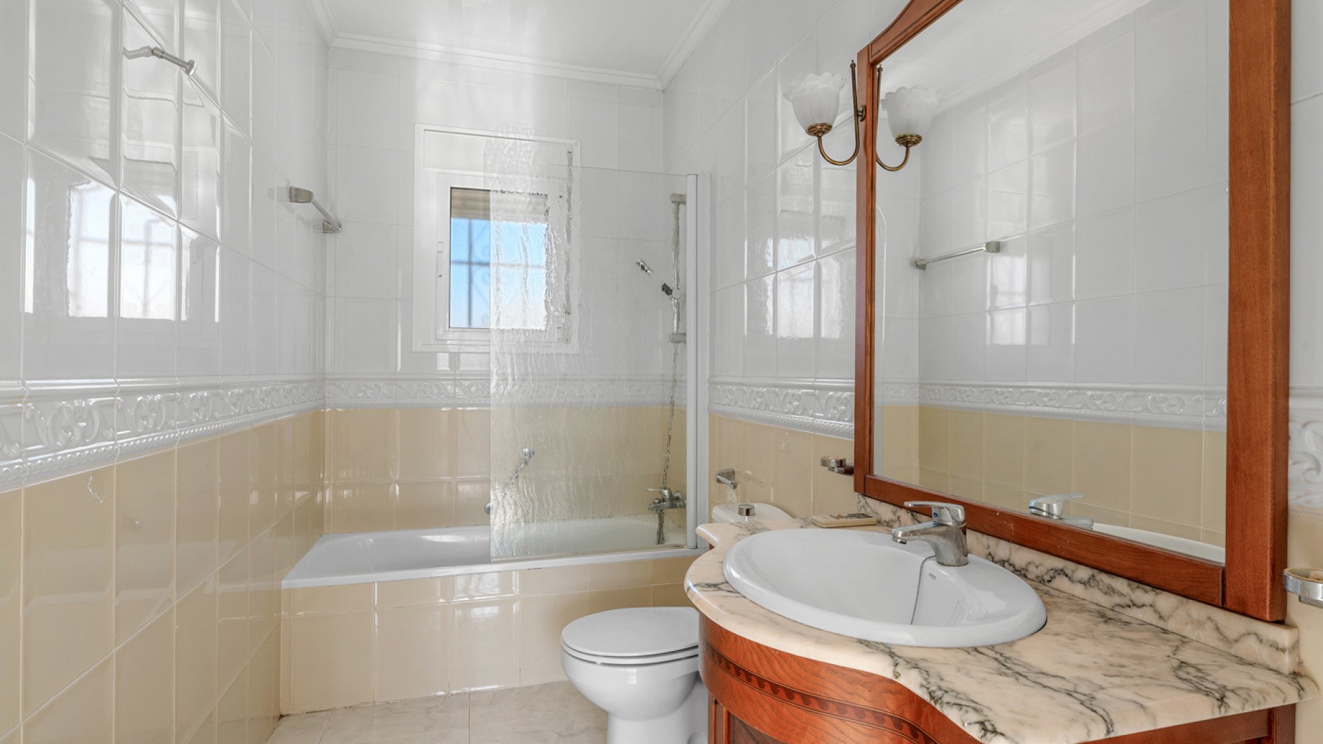 Revente - Villa Individuelle -
Rojales