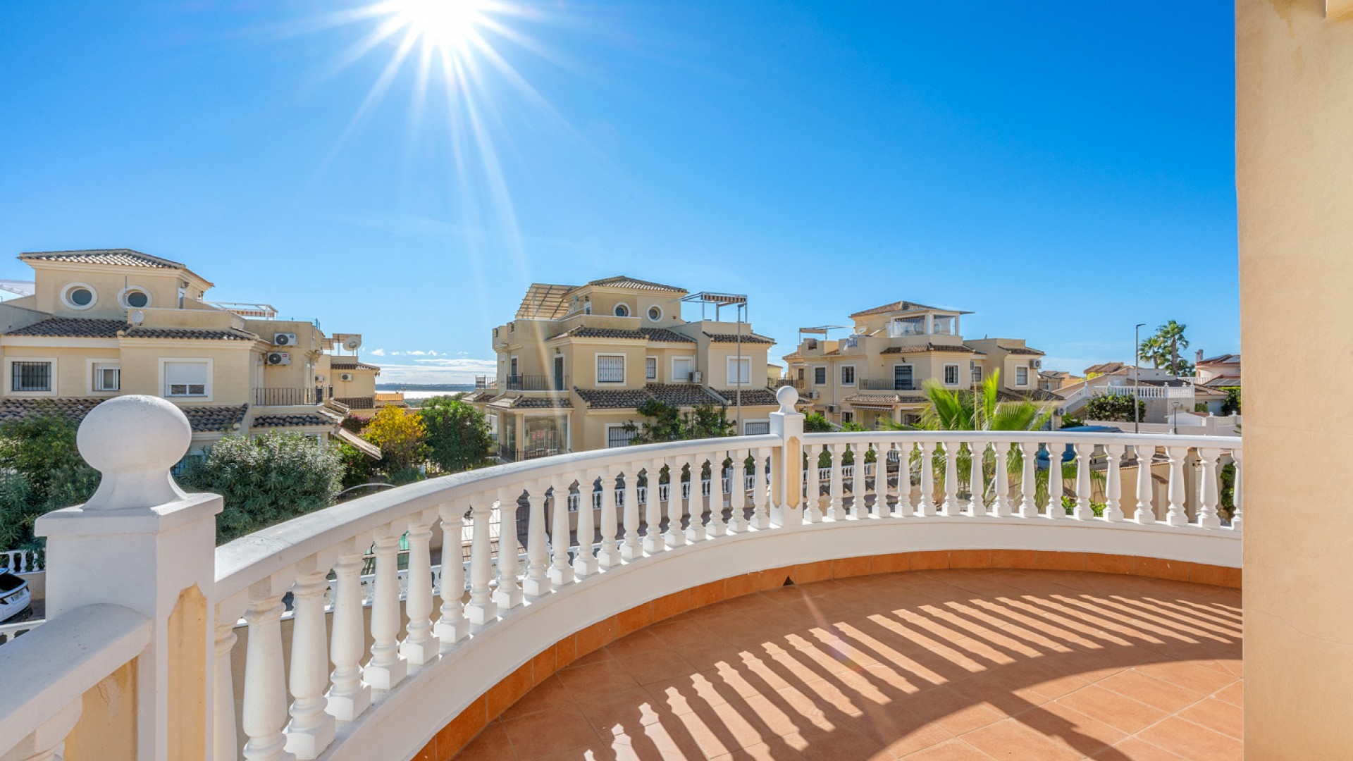 Revente - Villa Individuelle -
Rojales