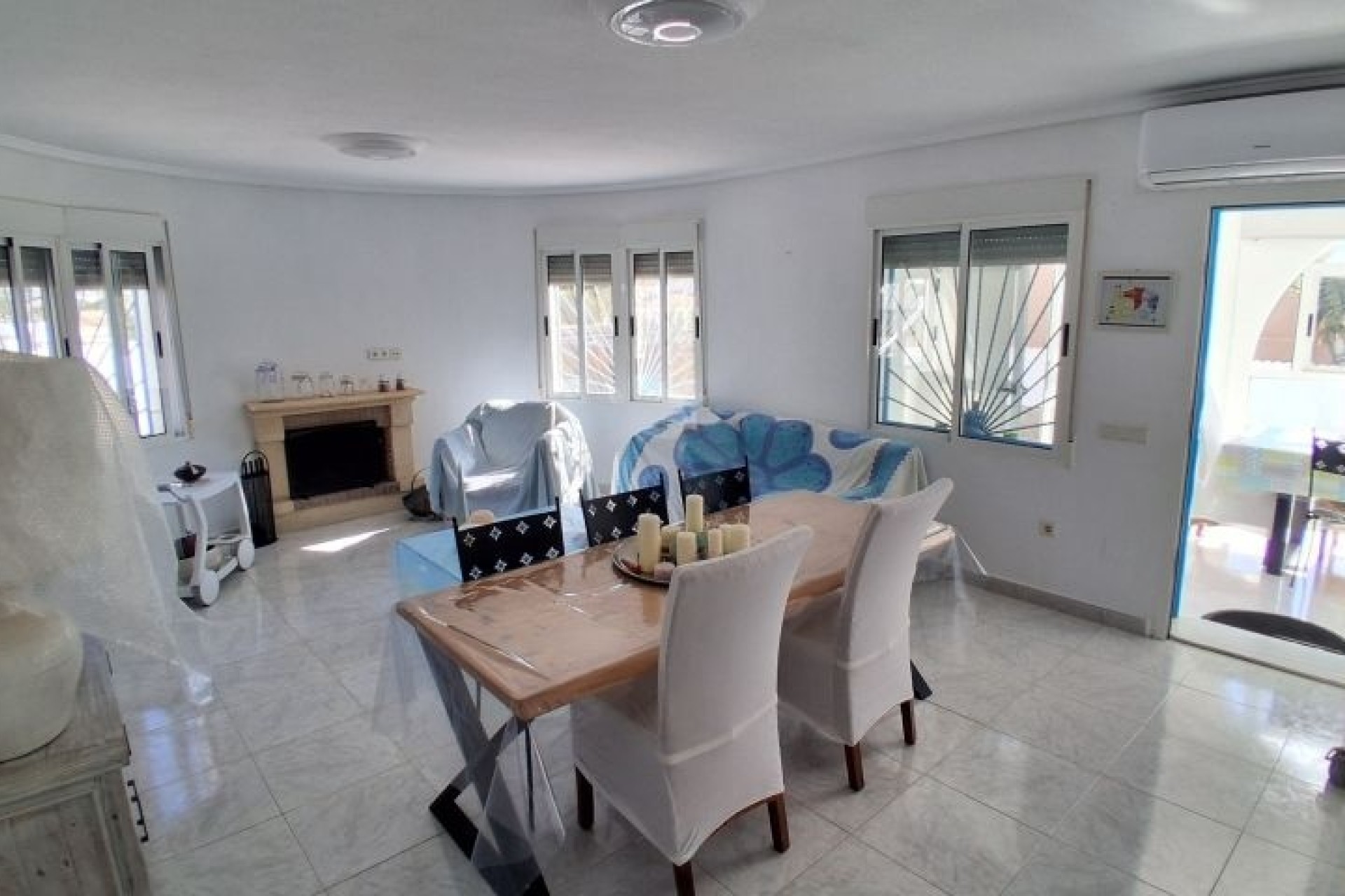 Revente - Villa Individuelle -
Rojales