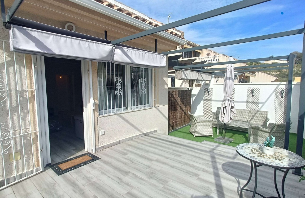 Revente - Villa Individuelle -
Rojales