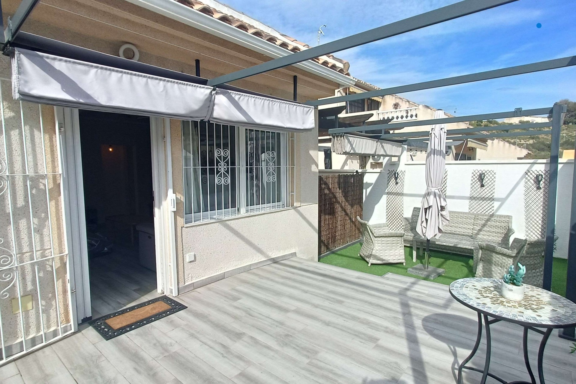 Revente - Villa Individuelle -
Rojales