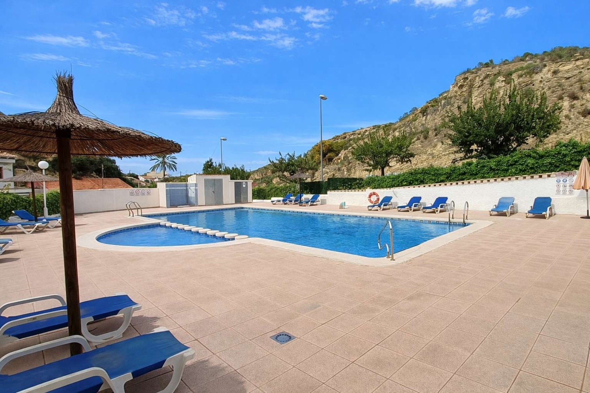 Revente - Villa Individuelle -
Rojales