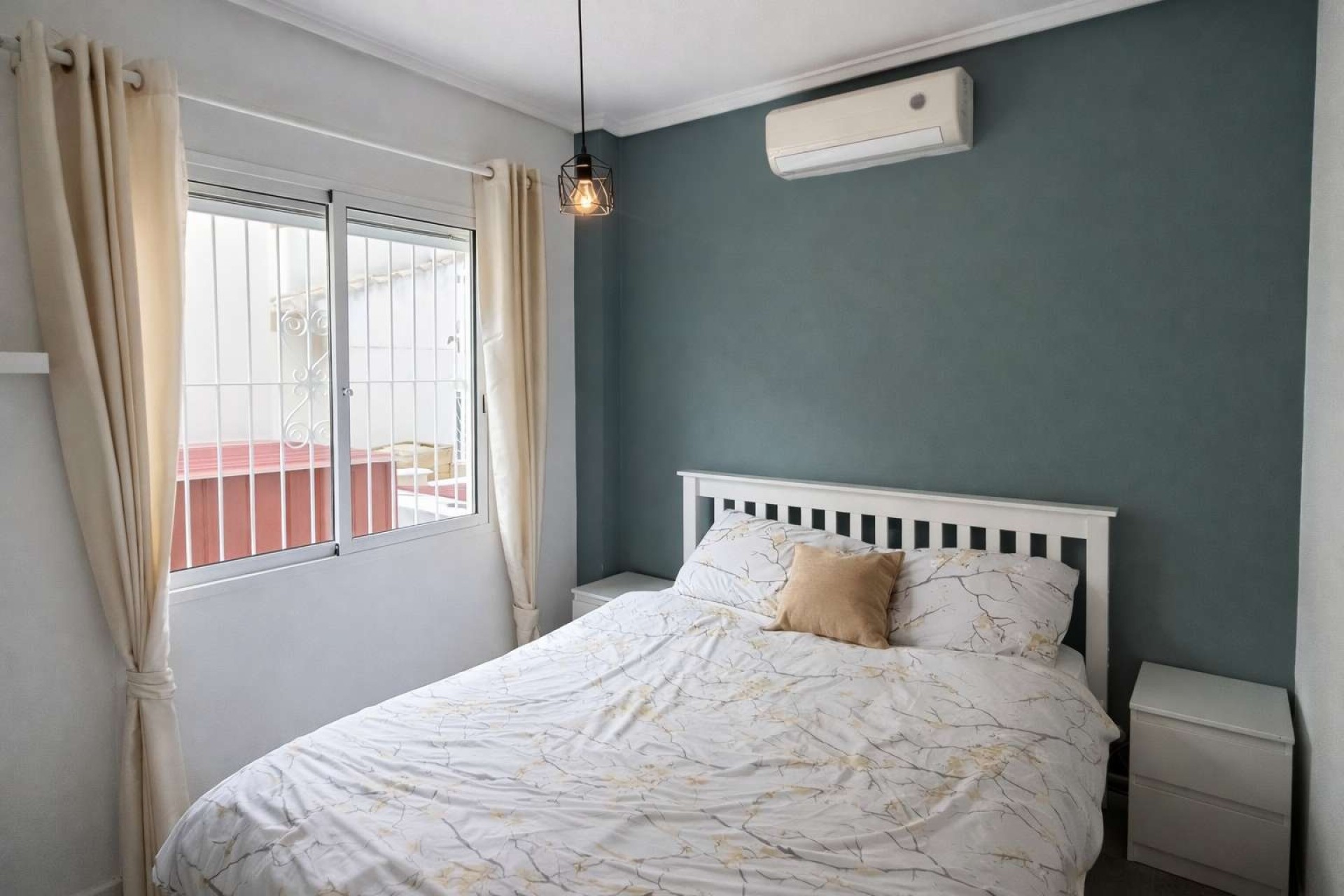 Revente - Villa Individuelle -
Rojales