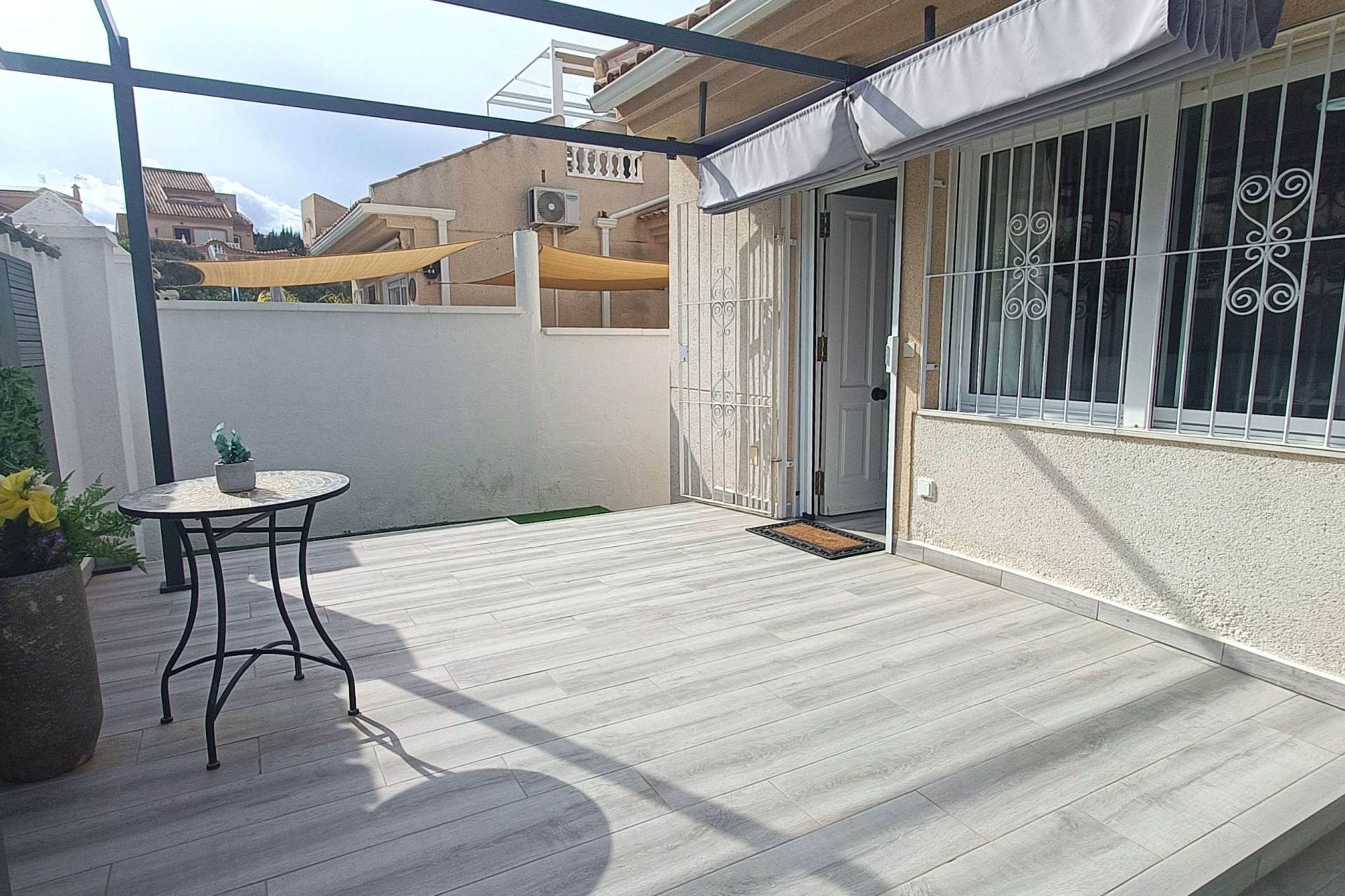 Revente - Villa Individuelle -
Rojales