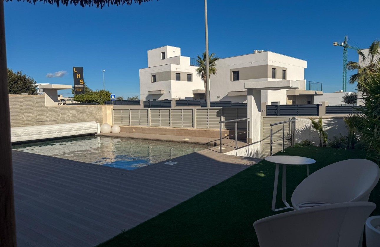 Revente - Villa Individuelle -
San Miguel de Salinas - Bellavista