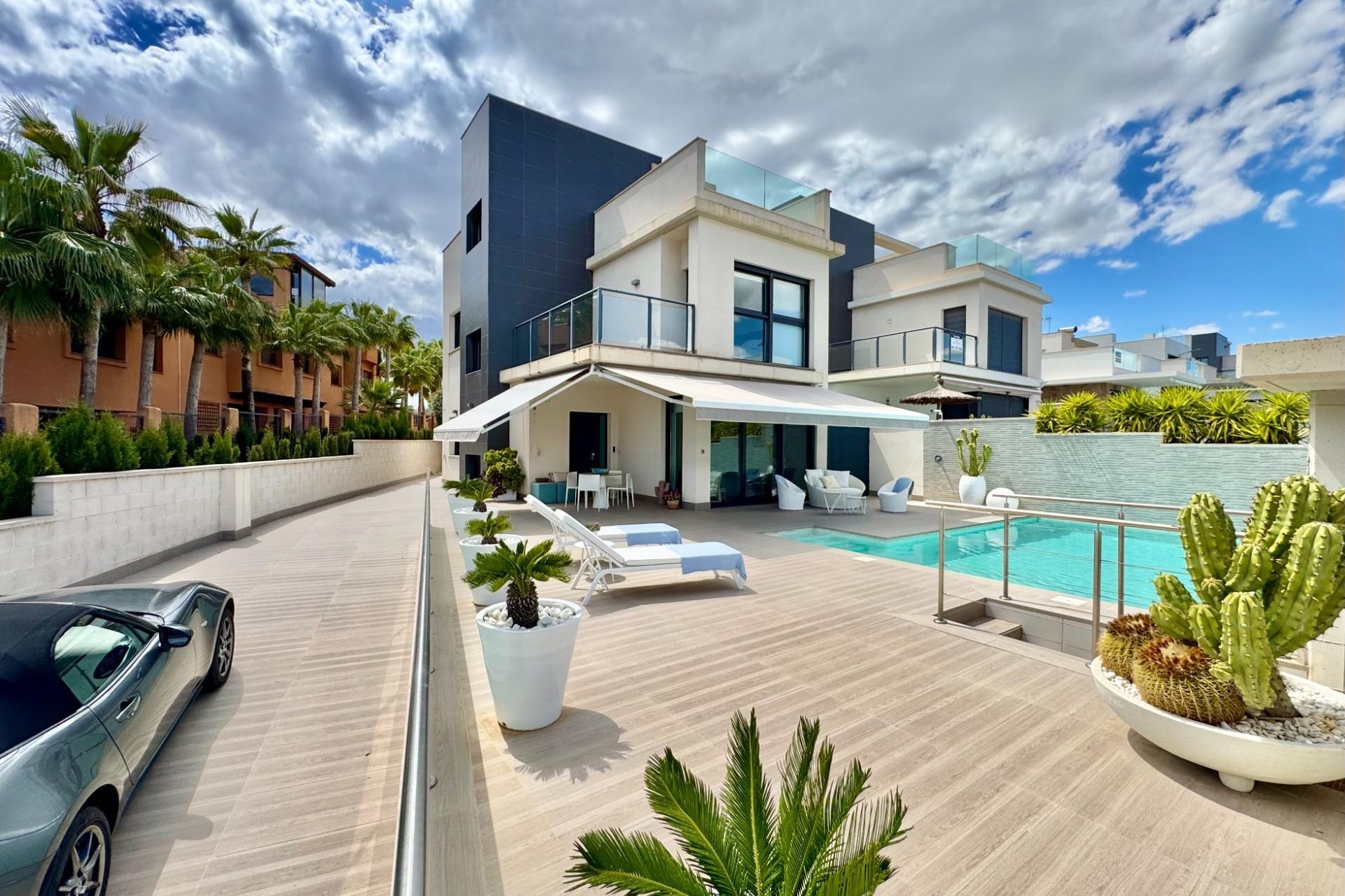 Revente - Villa Individuelle -
San Miguel de Salinas - Bellavista