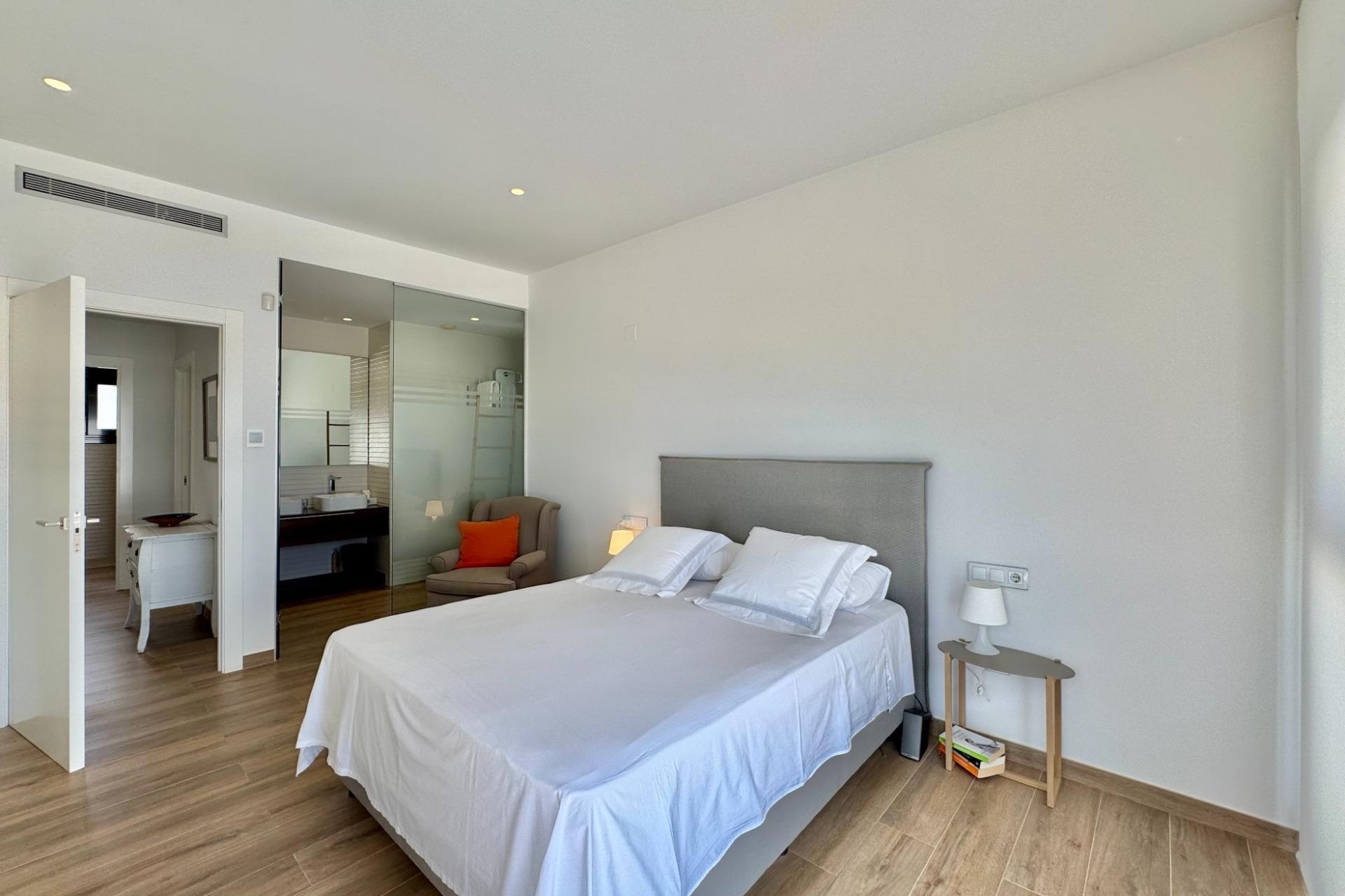 Revente - Villa Individuelle -
San Miguel de Salinas - Bellavista