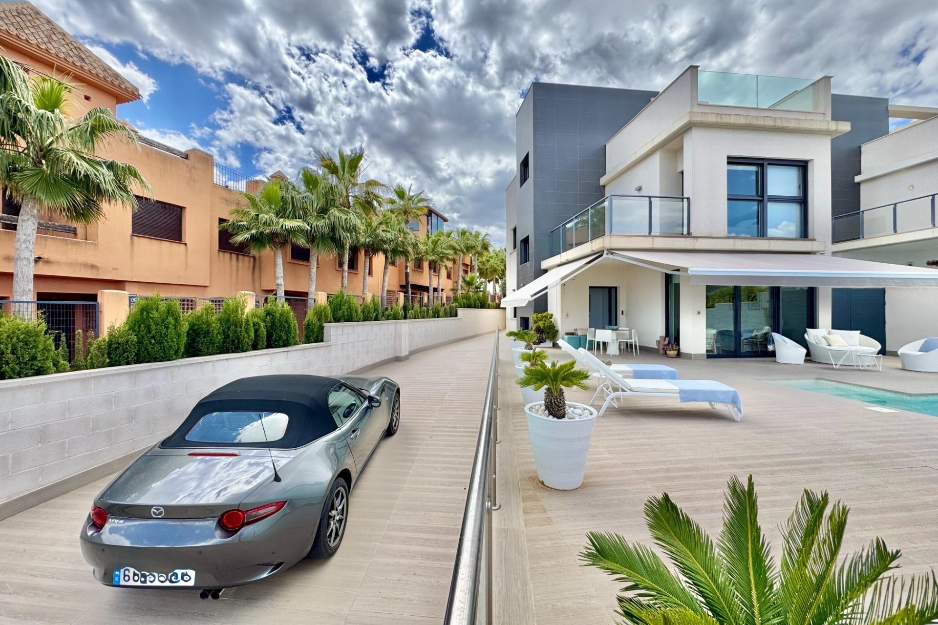 Revente - Villa Individuelle -
San Miguel de Salinas - Bellavista