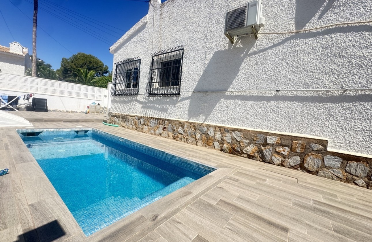 Revente - Villa Individuelle -
San Miguel de Salinas - Blue Lagoon