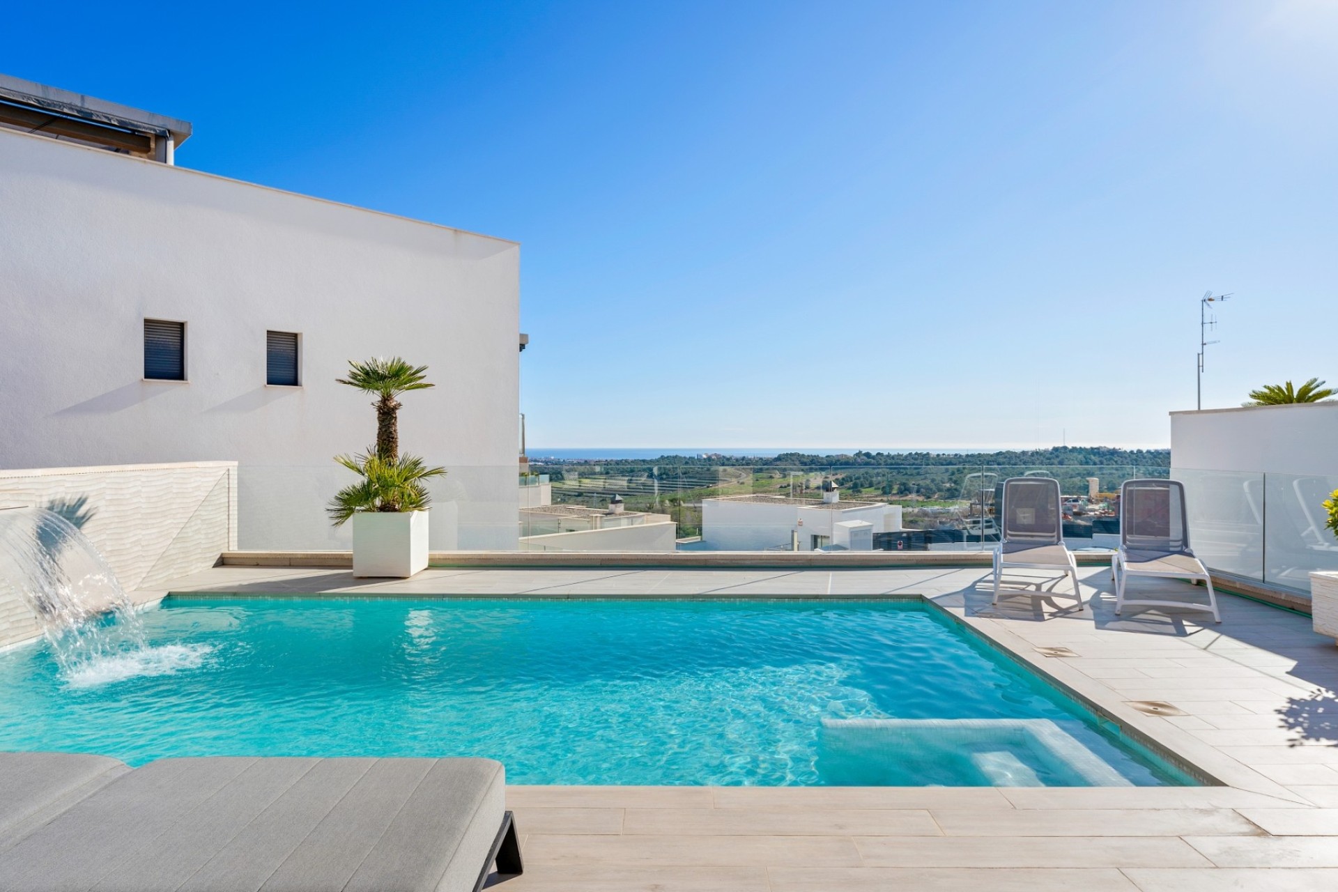 Revente - Villa Individuelle -
San Miguel de Salinas - Inland