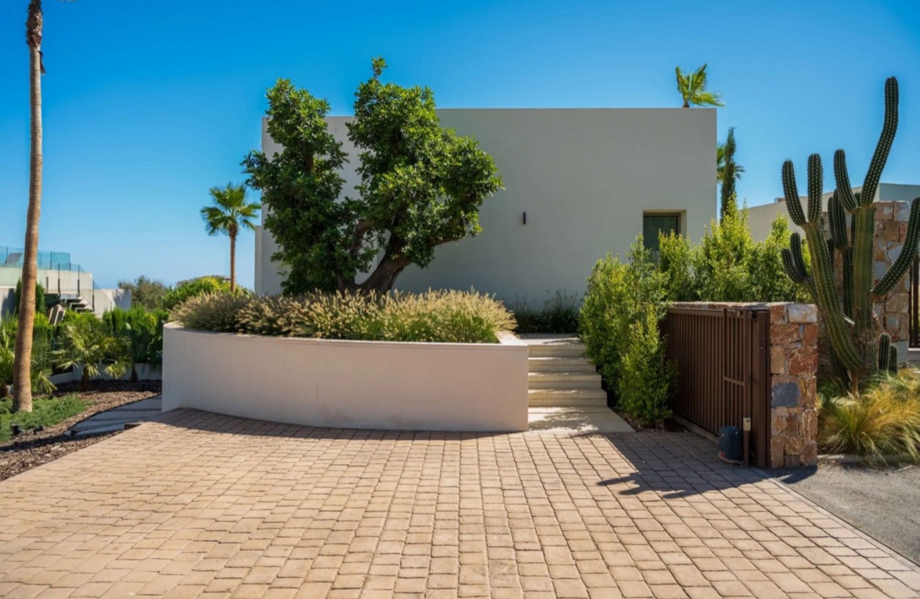 Revente - Villa Individuelle -
San Miguel de Salinas - Inland